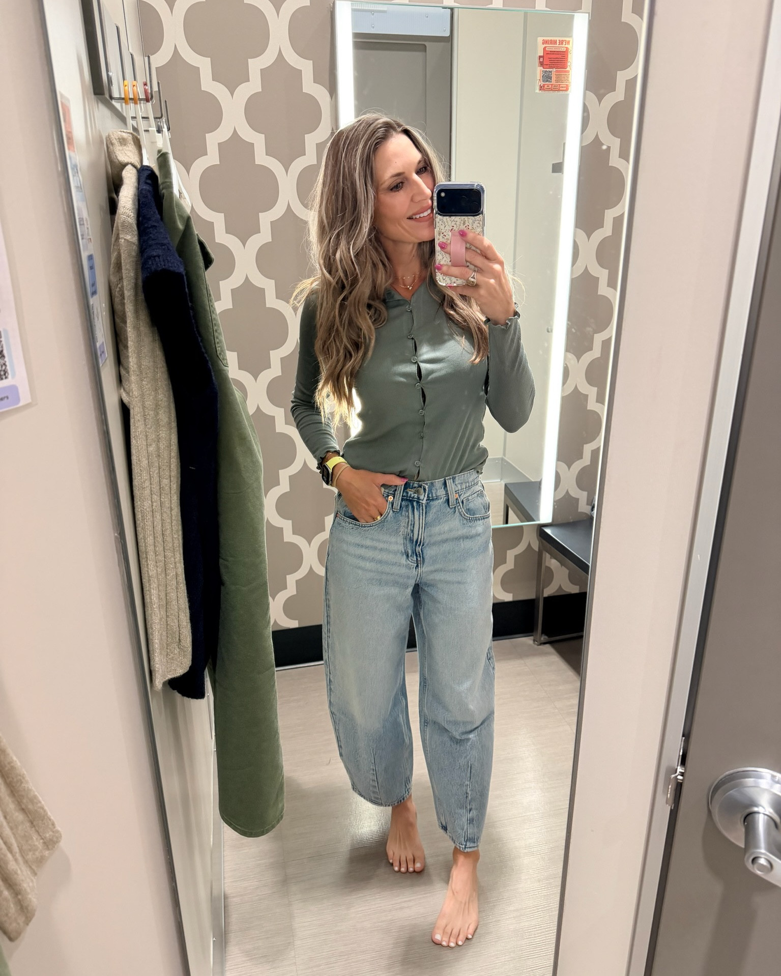 Target Circle Week is here and I came across so many good staple finds! For reference, I’m 5’6” and wearing a small! 

#TargetCircleWeek #TargetFinds #TargetStyle #TargetDeals #TargetFashion #TryOnHaul #FallStyle #OOTD #AffordableFashion #WardrobeStaples #BarrelJeans #Affordabledenim #LightwashJeans #LTKVideo

#LTKSeasonal #LTKSaleAlert #LTKStyleTip