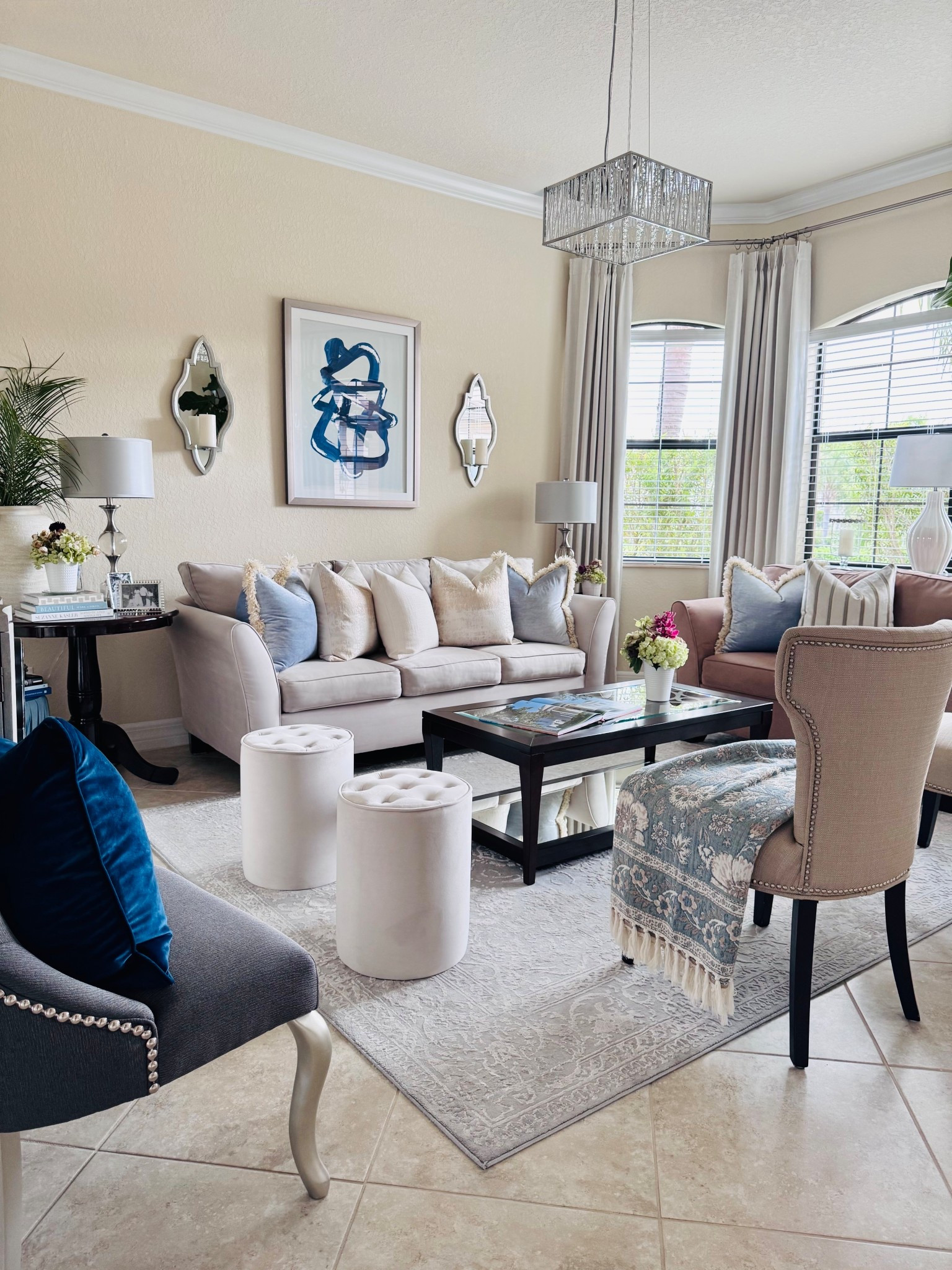 Beautiful Spring Living Room Decor!🩵🤍🌷

Home Decor| Living Room Decor | Warm Neutral Decor | Classic Blues | Transitional Decor | Transitional Modern Coastal | Traditional Decor | Brown & Blue Decor | Classic Decor| Timeless Decor | Spring Decor | Coffee Table Books 

#LTKHome #LTKSeasonal