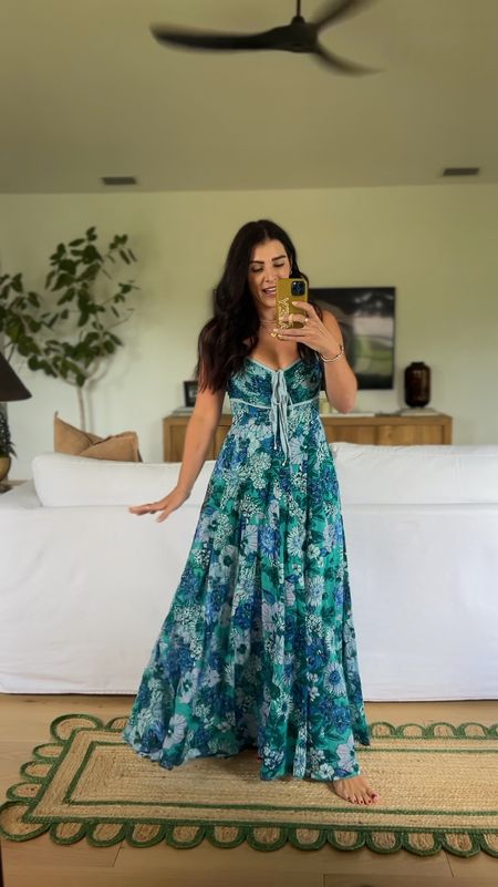 The cutest summer maxi dress! So comfy and easy breezy. I’m wearing an XS.  #meandmrjones 

Summer outfit, summer dress

#LTKFindsUnder50 #LTKFindsUnder100 #LTKSeasonal