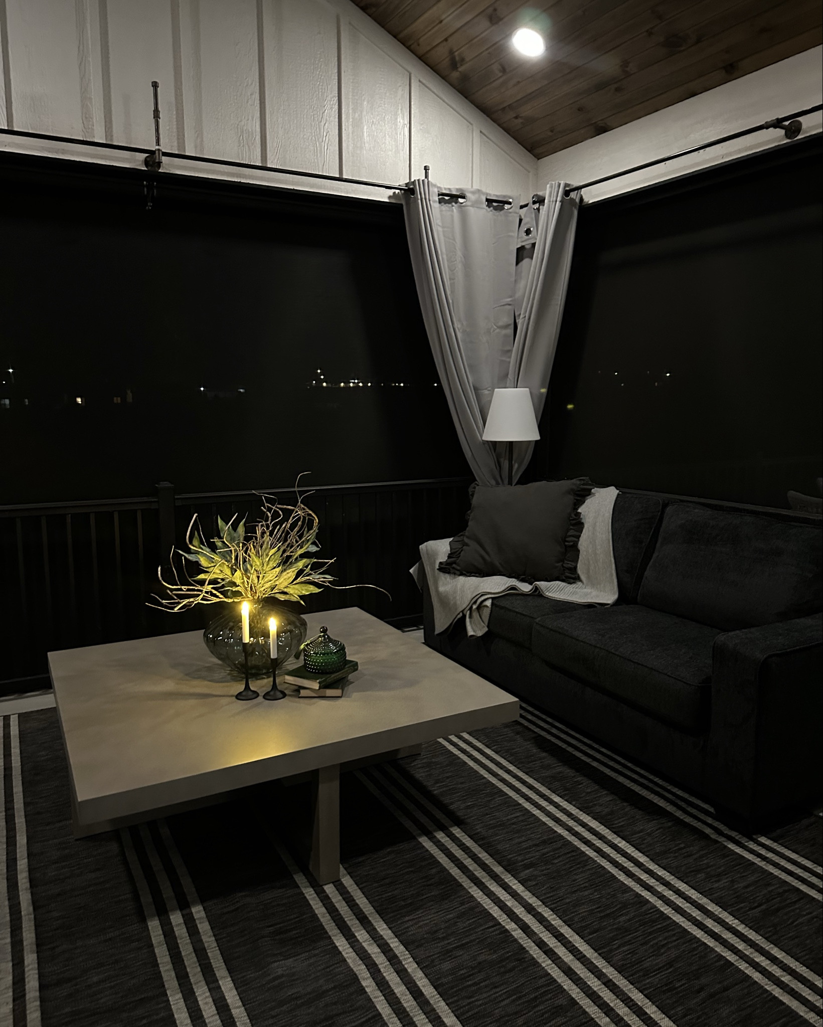 Moody screened-in porch 🖤🖤

#LTKHome #LTKmomlife