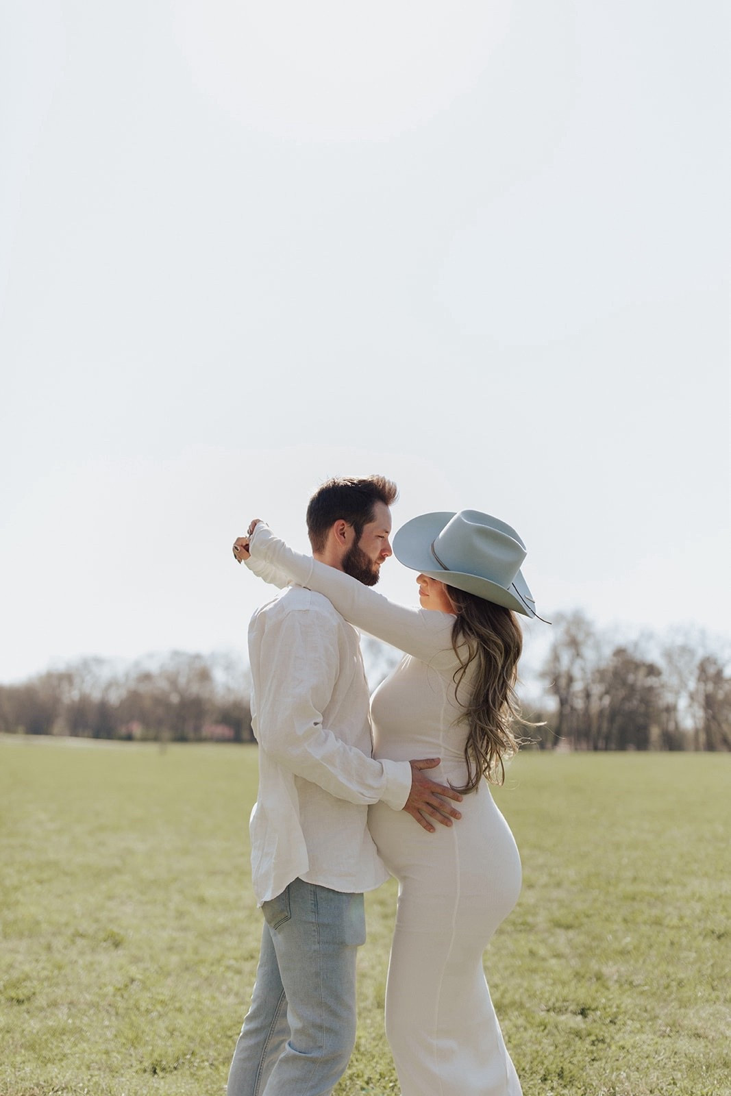 maternity pics 🤍 size medium 

#LTKBump #LTKmomlife