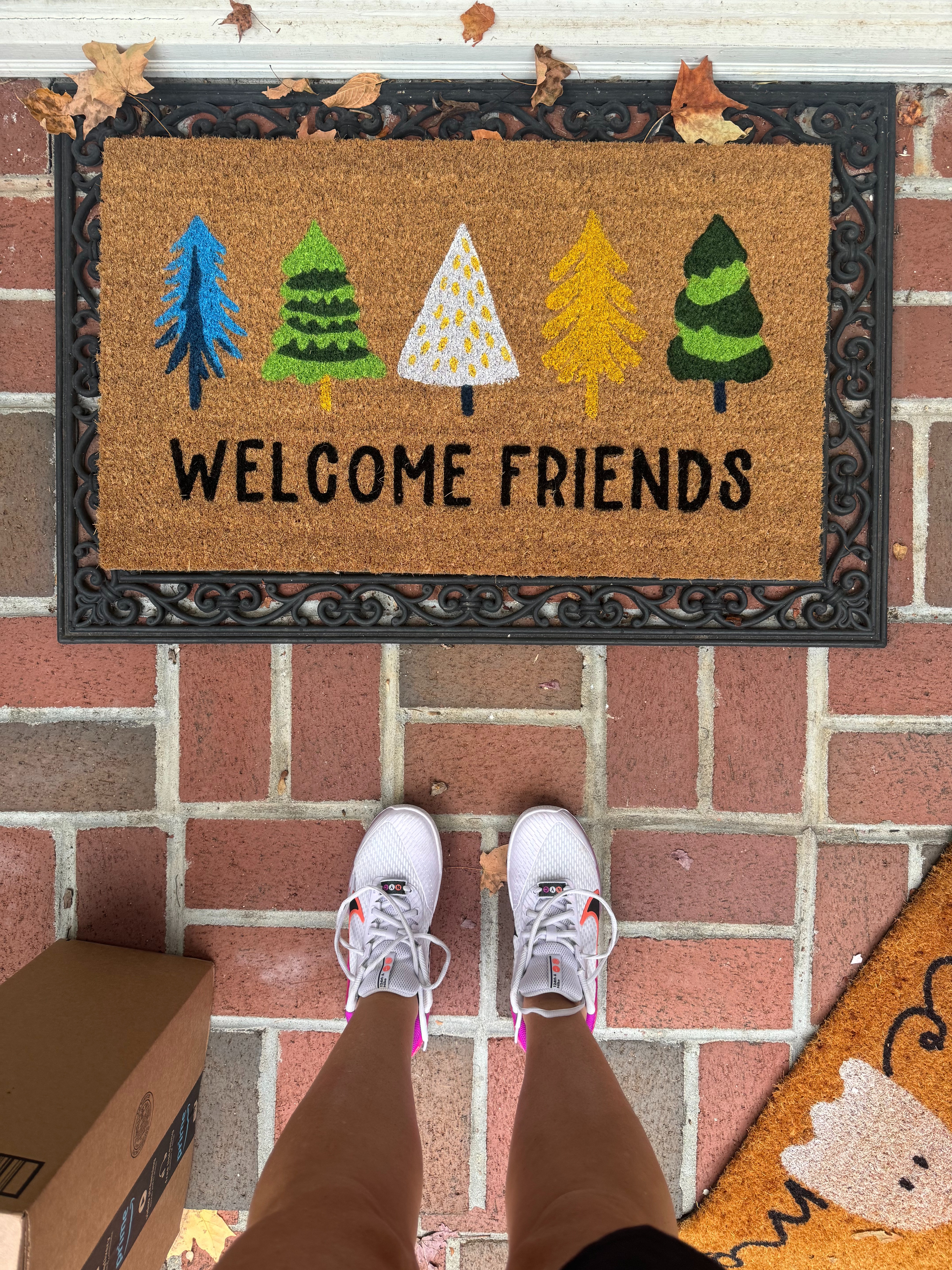 Bye, Boo. It is time to welcome friends with this fun and colorful welcome mat from Target!  

 

#LTKSeasonal #LTKHome #LTKFindsUnder50