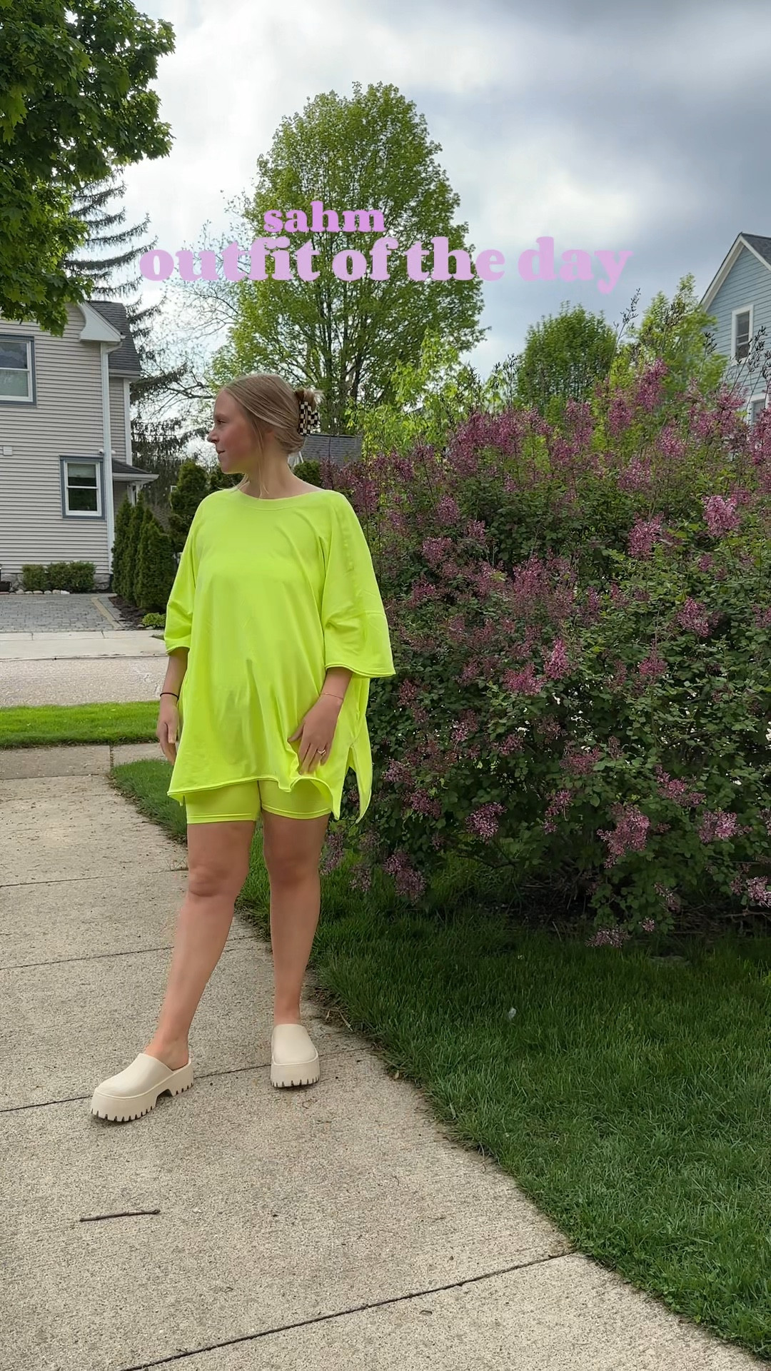 New mom uniform for spring/summer!! Wearing a medium in the color highlighter 

#LTKmidsize #LTKfindsunder100 #LTKstyletip