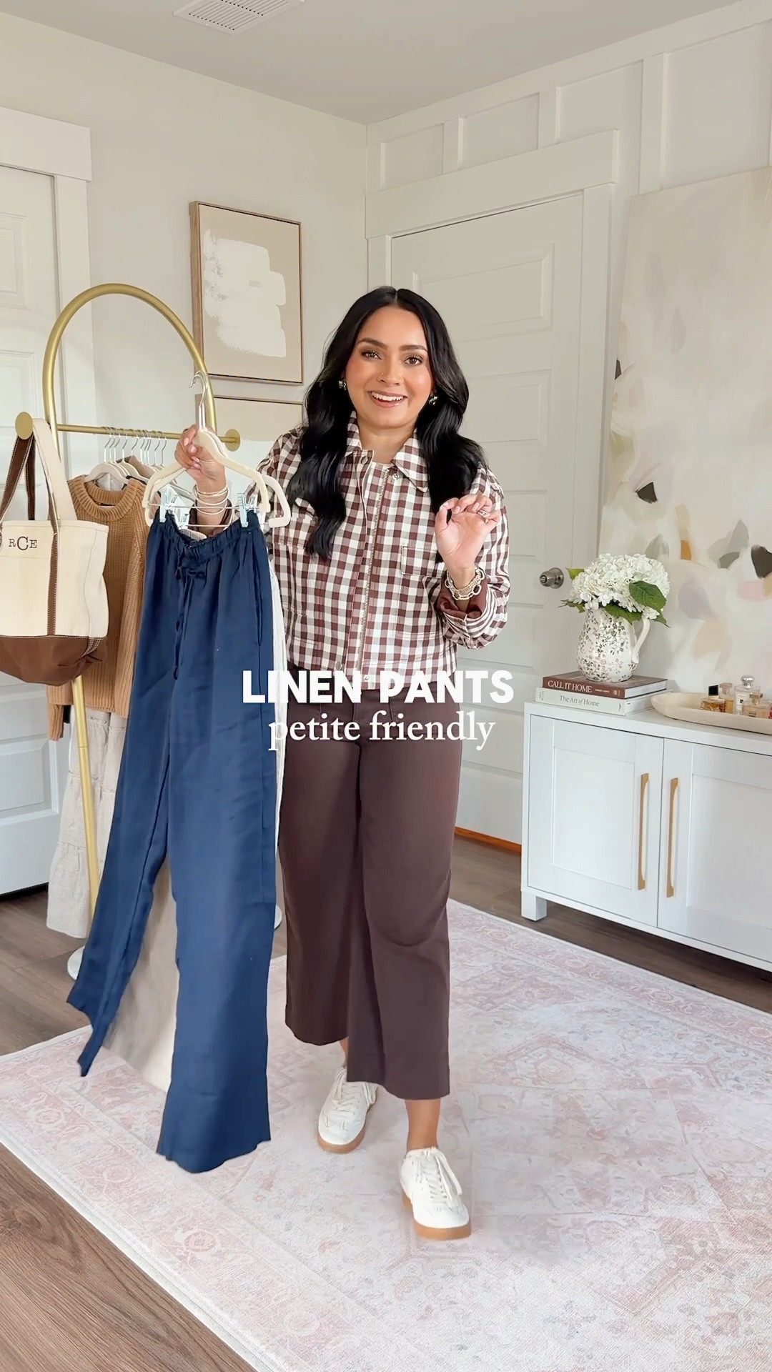 Linen pants - petite friendly!
For reference: I’m 5’0, petite, 32b bra size, and 2/26 in bottoms, pear shaped. 
*Everything I share is unaltered! TTS means true to size. Between size 5-6.5 in shoes

Quince linen pants size xs 28” inseam TTS
J crew linen pants size xs regular 28” inseam TTS, petite is a 26” inseam


#LTKootd #LTKgrwm #LTKPetite