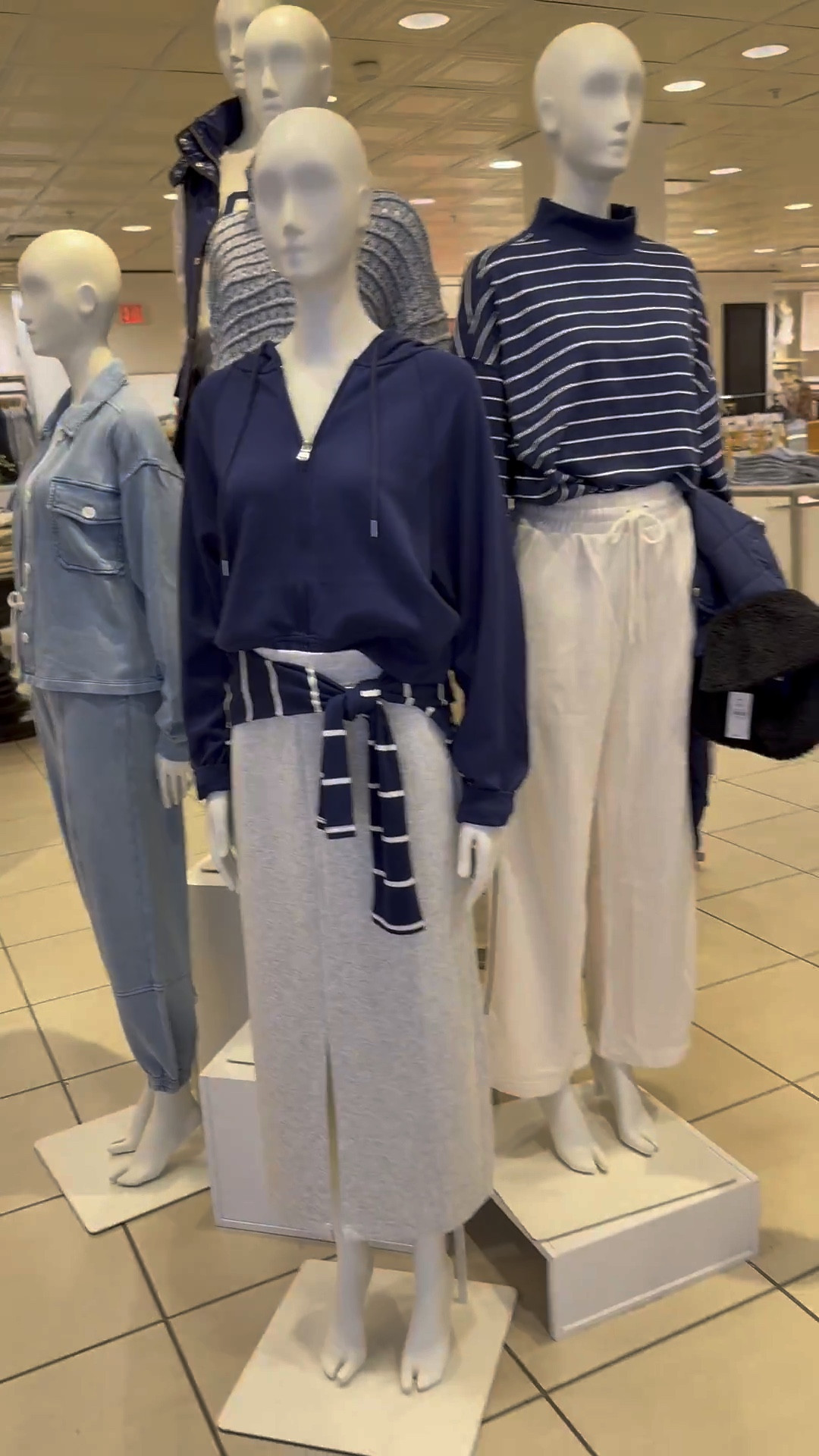 Lou & Grey are always bringing the goodness! Loft’s sale is incredible! Another sale you don’t want to miss. 

#LTKOver40 #LTKSaleAlert #LTKgrwm