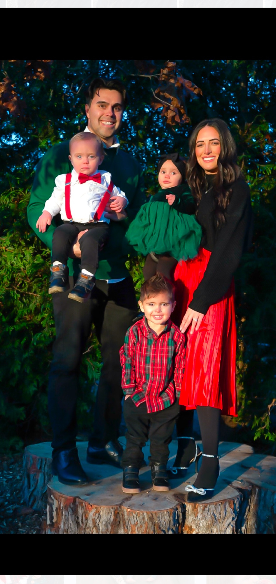 Christmas card photo outfits 