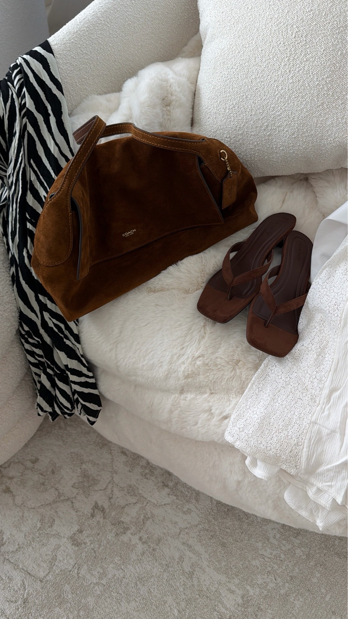 These are one of my favorite kitten heels! I’ve share them for year and now they’re available in brown suede #stylinbyaylin #aylin

#LTKSeasonal