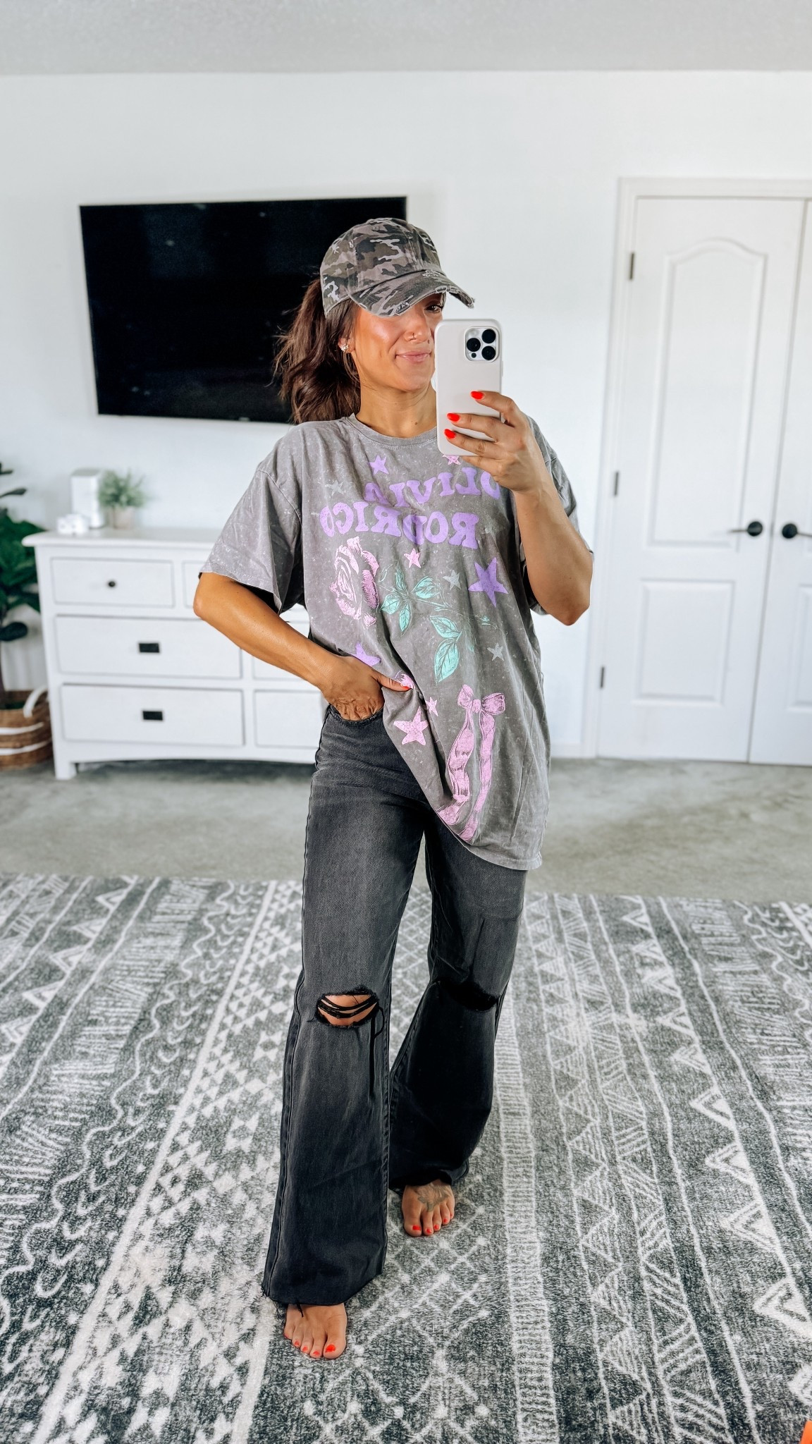 Can you ever go wrong with a graphic tee though?! 👏 love how oversized this one is, but you can definitely size down!! I’m in the xs and could probably get away with it for a dress 🤭 

#LTKPetite #LTKootd #LTKSaleAlert