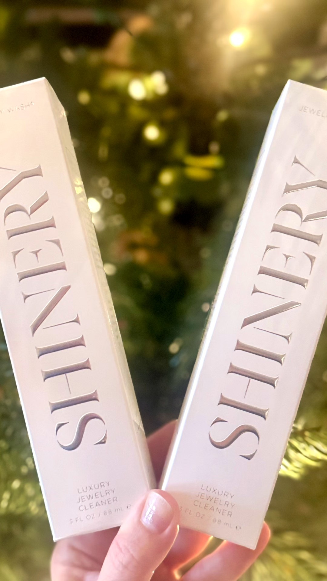 Shinery Jewelry Wash is perfect for anyone on your holiday list! 🎁🎄 It’s the perfect gift for anyone that wears jewelry! It’s safe on all metals and gemstones! 💎 

No soaking or harsh chemicals, just instant sparkle for all of your holiday jewelry! #ad #Shinery @Shinery

#LTKHoliday #LTKFindsUnder50 #LTKGiftGuide