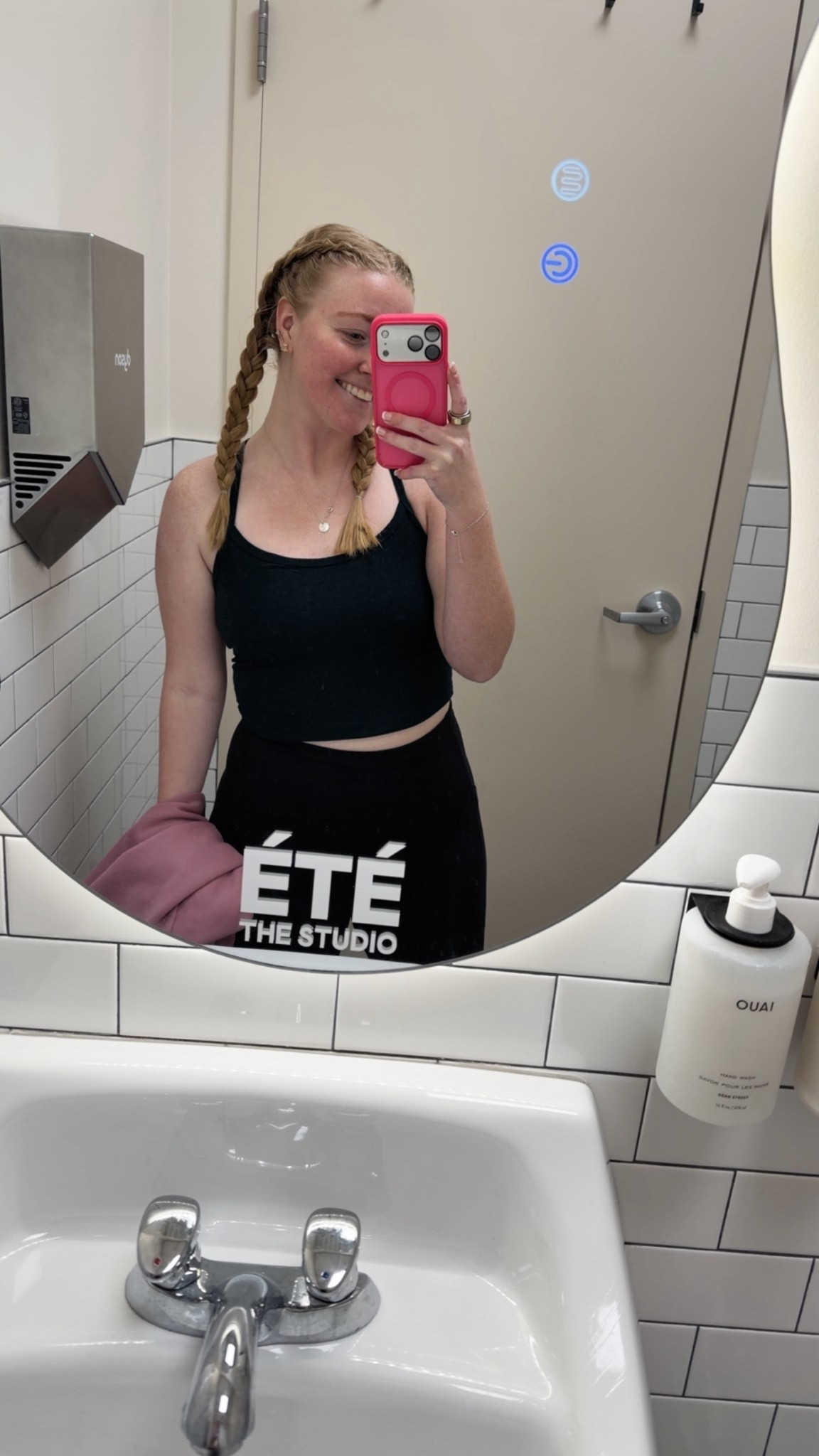 My favorite Pilates outfit on cold and hot days 

#LTKActive #LTKdayinmylife #LTKselfcare