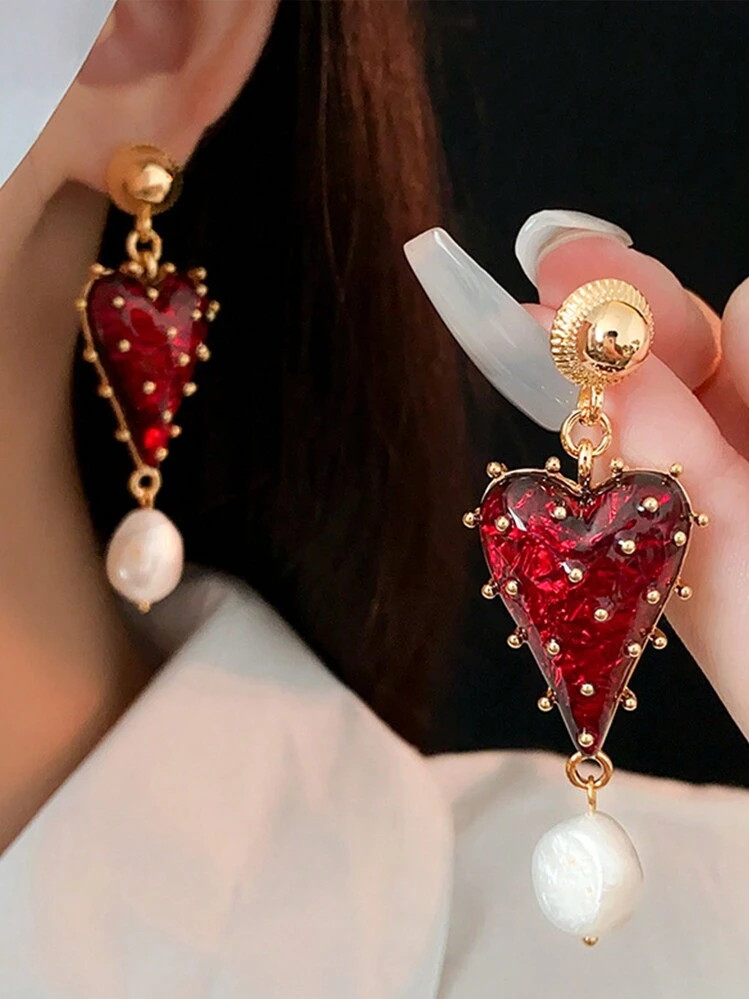 1 Pair Vintage Luxury Aesthetic Heart Pearl Earrings, Valentine's Day Gift, Green Heart Christmas Tree, White Heart Romantic Snowflake, Christmas Gift, Suitable For Women's Daily Wear And Gatherings Or Dates | SHEIN