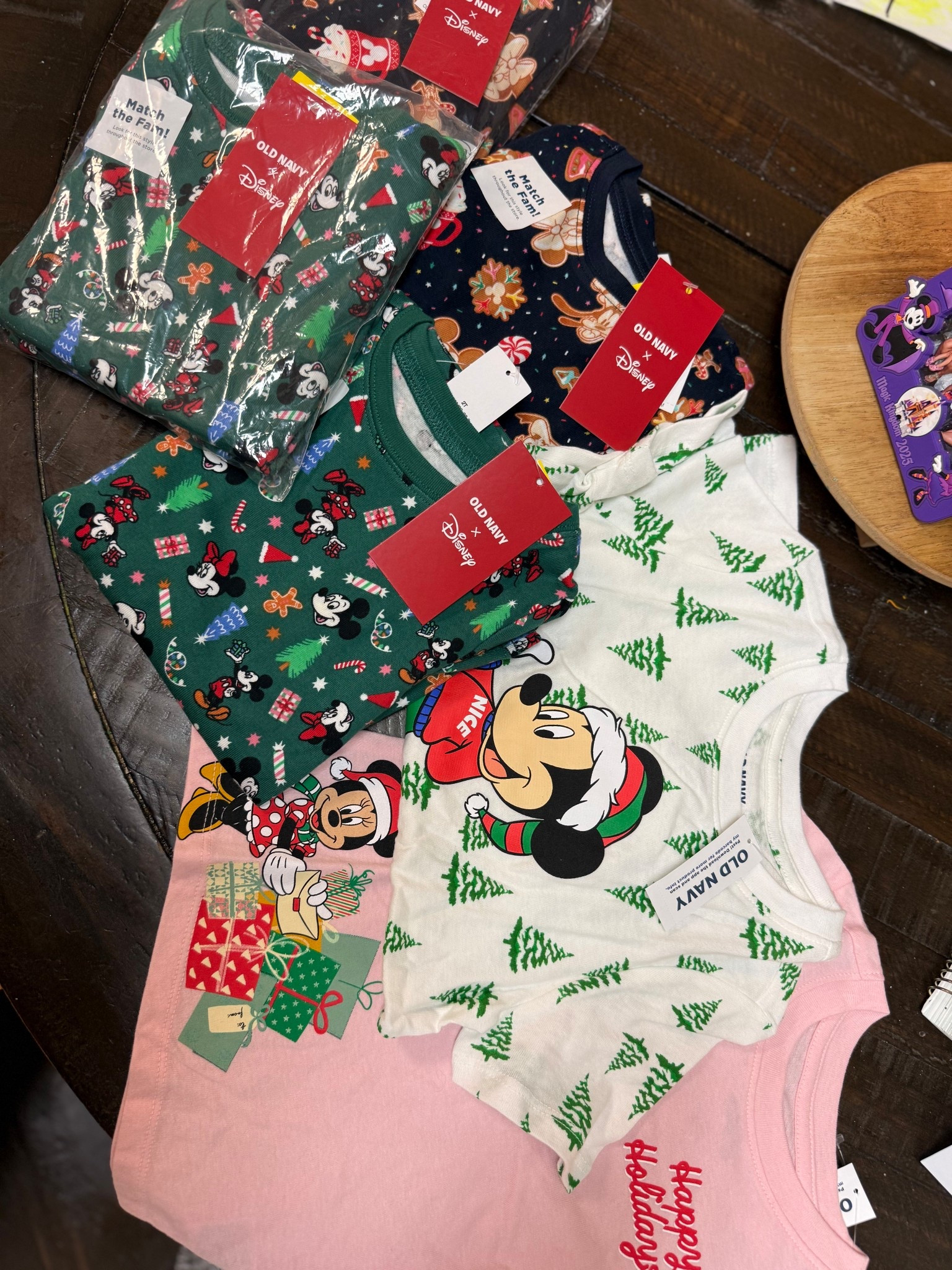 Getting ready for the holidays 🤭🎄

#LTKSeasonal #LTKKids #LTKFamily