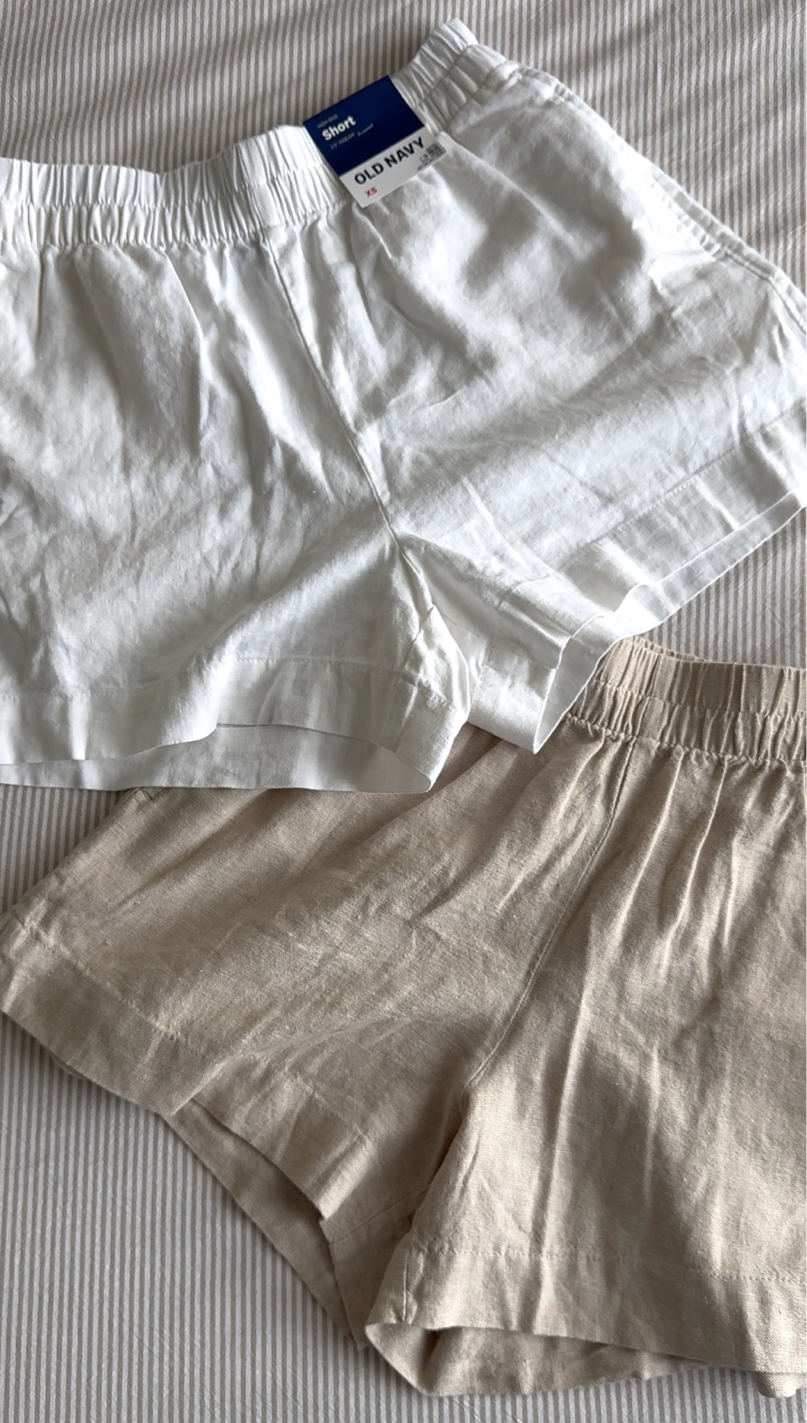 Old navy linen shorts 🤍