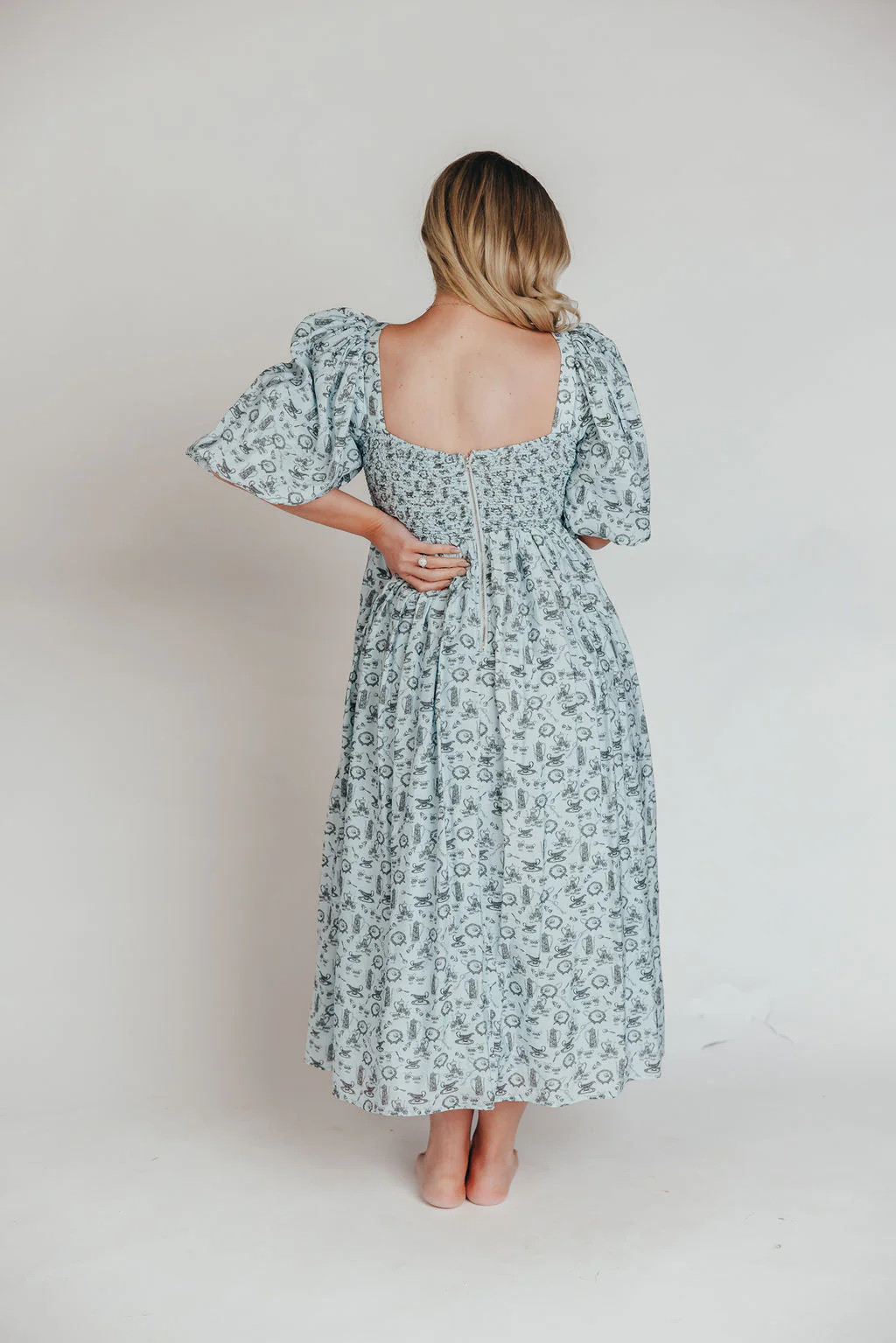 Harlow Maxi Dress in Blue Vintage Tea - Bump Friendly & Inclusive Sizi | Worth Collective