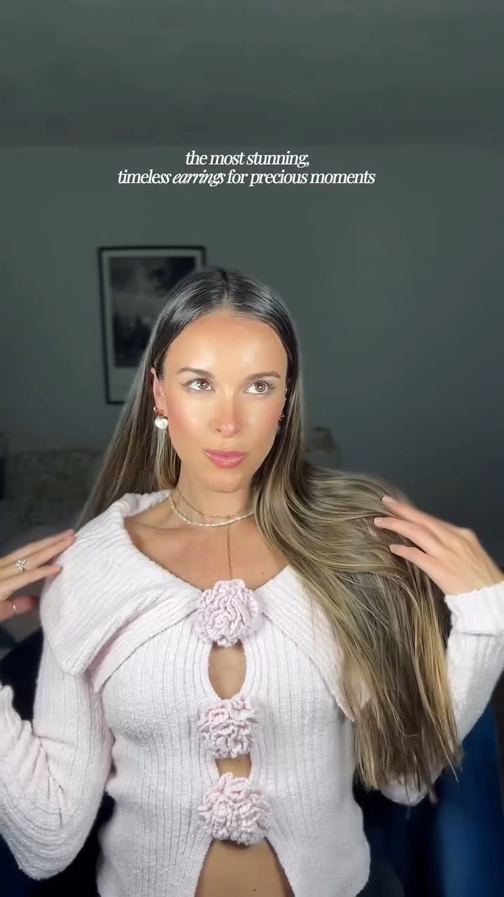 Here’s to self-love!!💖 @fraypearls handcrafted pearl jewelry will make you or your bestie feel the most special! 

Don’t forget to use my code: ELIZABETH for 15% off 😇#fraypearls #pearls #pearlearrings