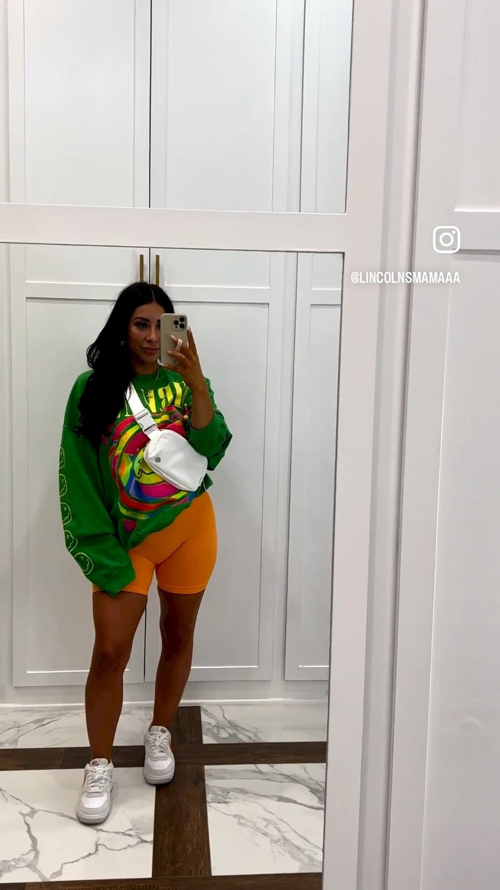 Favorite amazon sets. So flattering!! Wearing small. S/M in oversized sweatshirt and XS Abercrombie zip up 

Amazon fashion
Amazon finds
Abercrombie 
Simple outfits 
Simple fashion
Casual outfit 

#LTKFind #LTKSeasonal #LTKunder50