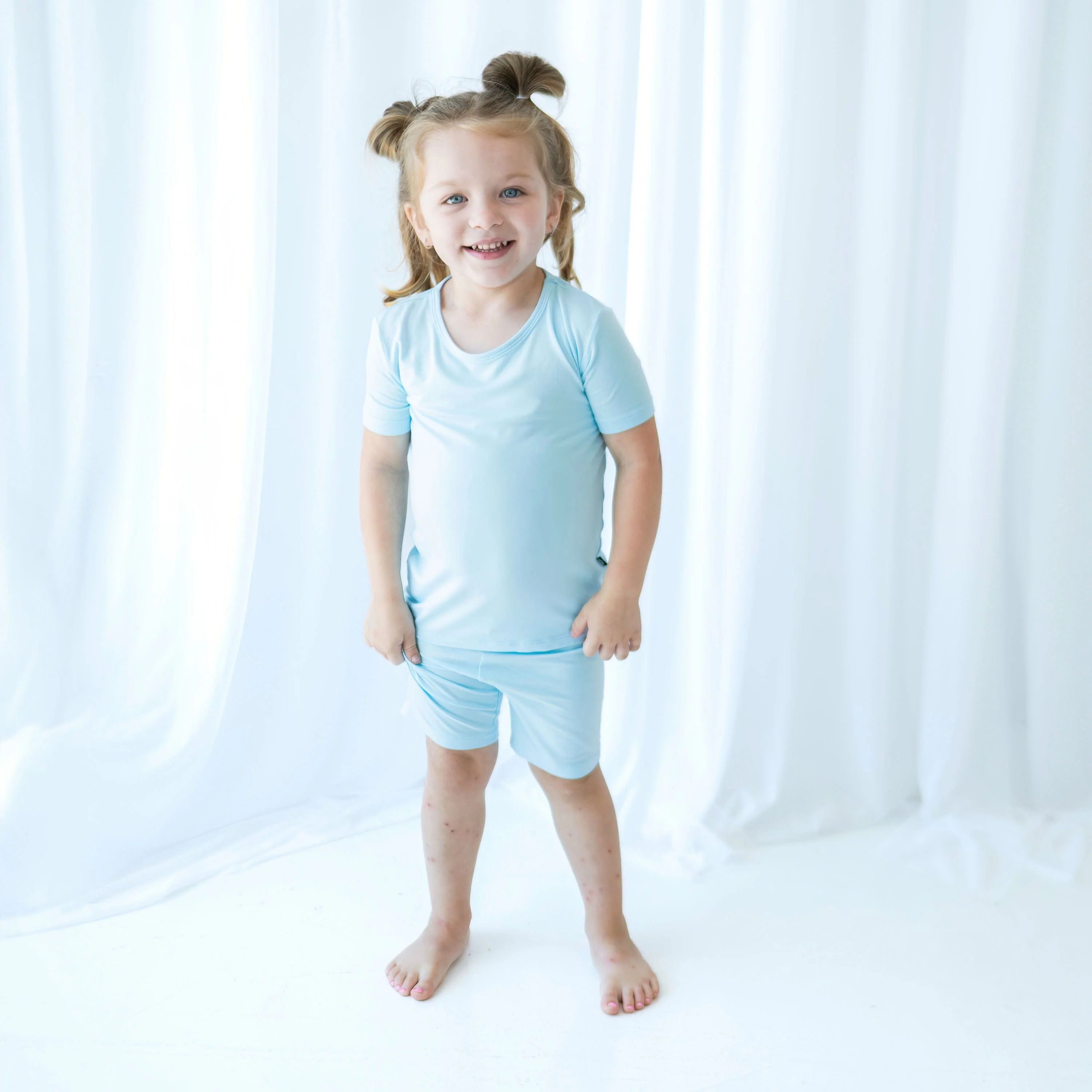 Short Sleeve Pajamas in Powder | Kyte BABY