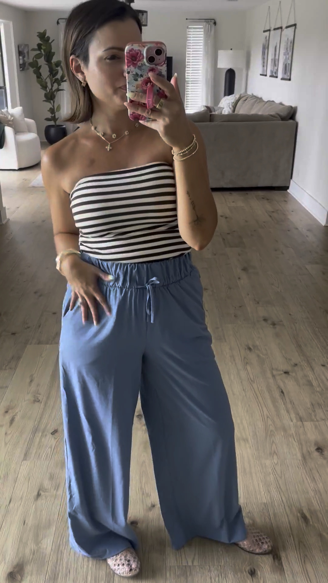 I don’t know if you remember these pants from @Target but they have been a topseller since last year! 

They came out with 2 new blue colors and I absolutely love them for spring! Perfect for everyday - activewear, travel, etc. can easily be dressed up or down!

This striped tube top is buttery soft! I love it paired with these pants. 😍

#LTKgrwm #LTKdayinmylife #LTKootd