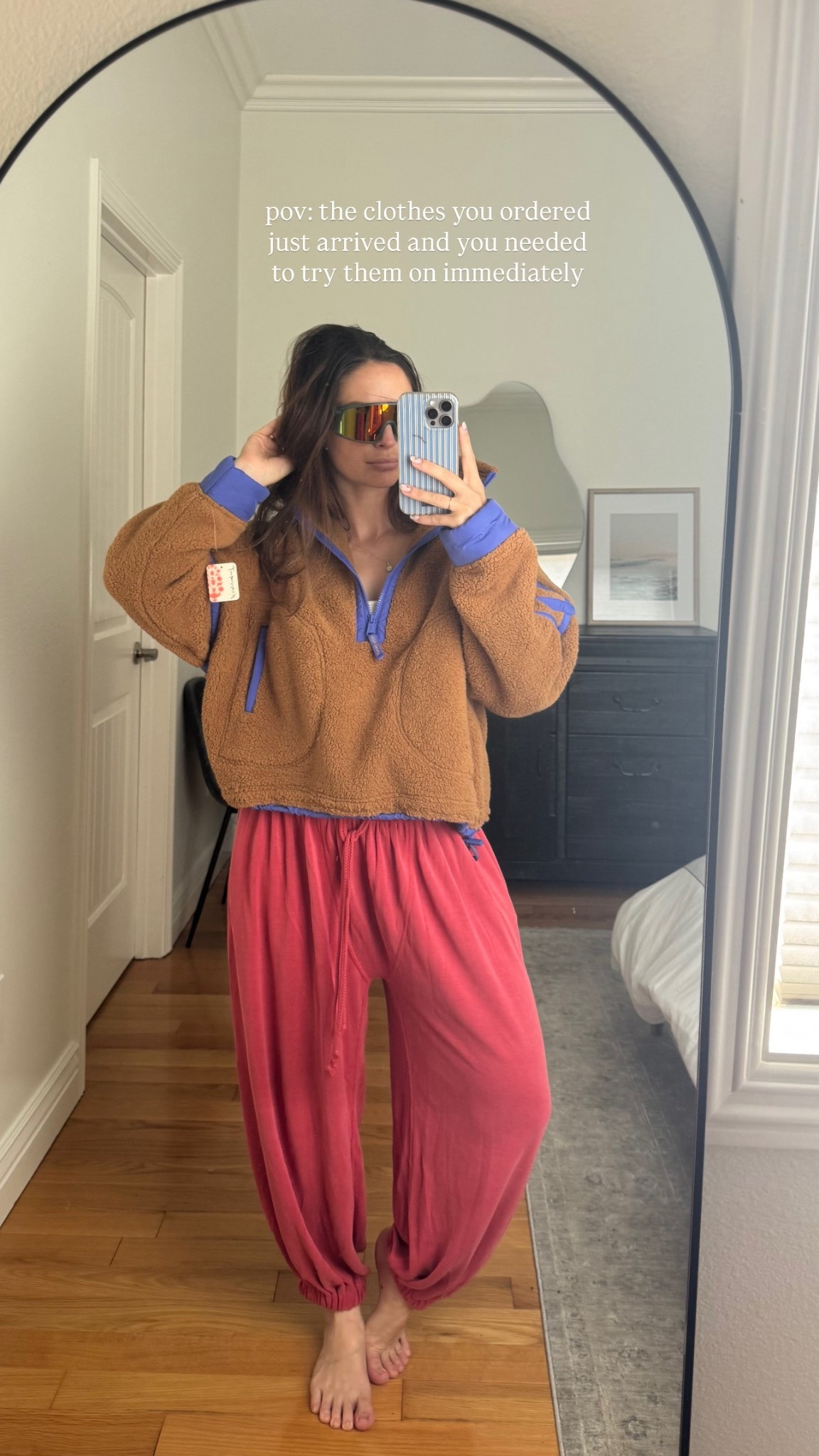 glasses, fleece, & comfiest pants ever @fpmovement 