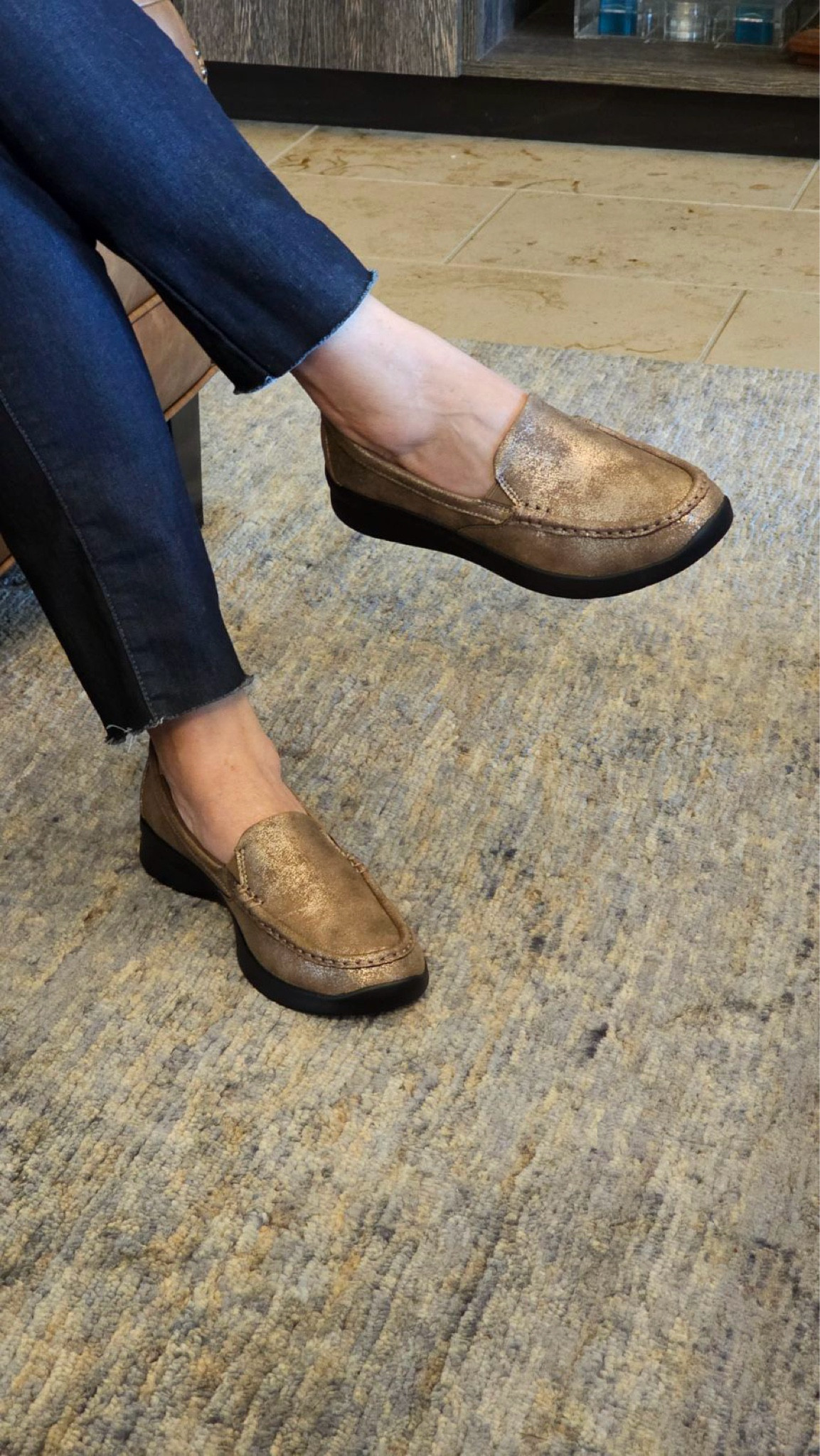 Fall welcomes you with these classic and oh-so-comfy loafers from @clarksoriginals + a promo code for new customers from @qvc. Use code WELCOME30 off $60+ purchases!
From @clarksoriginals they are Slip-Ons Ellowyn Lux. I chose Bronze and I love the color. They also come in Black, Tan, Leopard, & Navy. Add to cart for the perfect fall slip-on. I'm a size 8 and they fit TTS @clarksshoes
#AD #qvc #loveqvc #gifted #liketkit @shop.ltk

#LTKShoeCrush #LTKSaleAlert #LTKFallSale