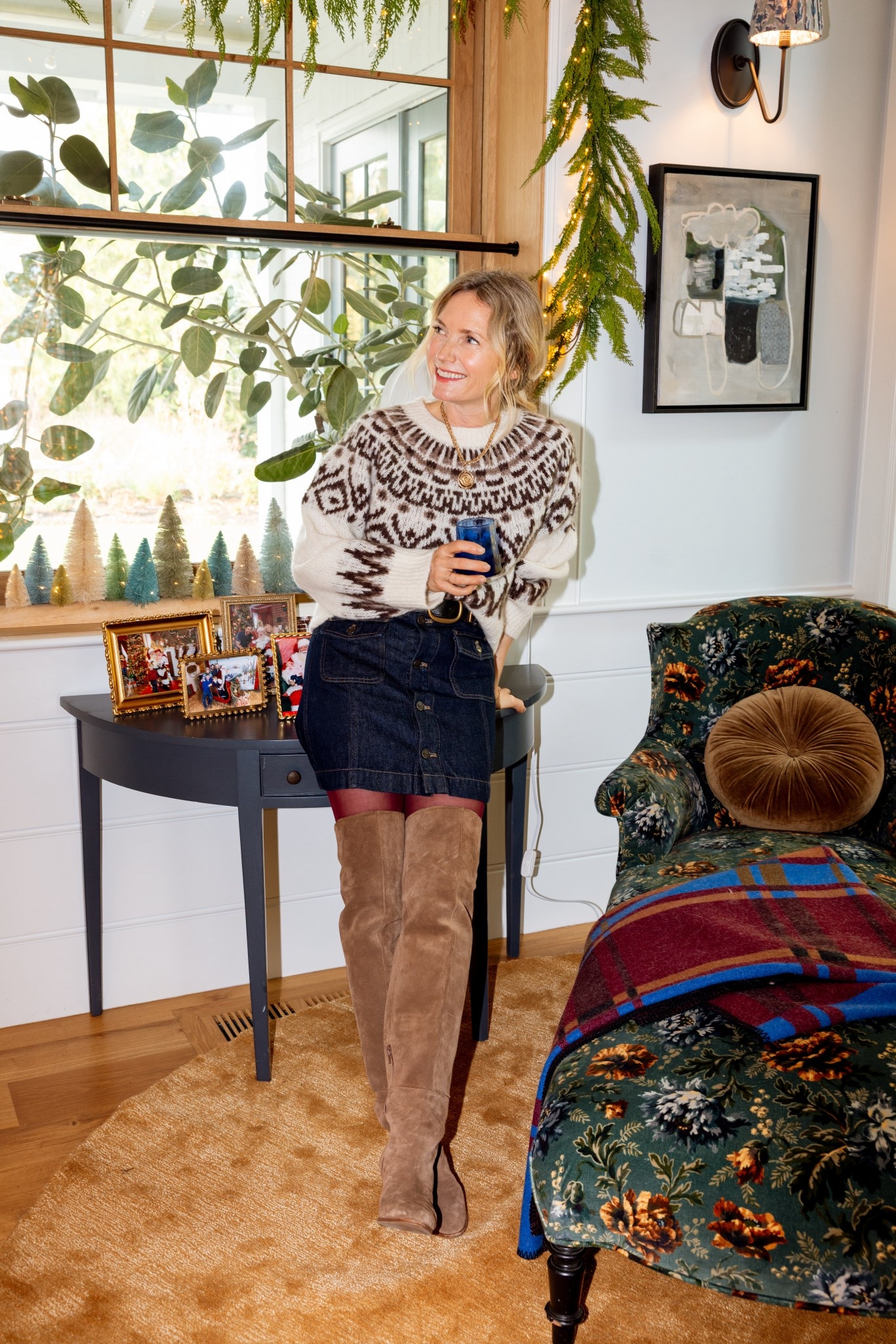 Love this fairisle sweater:) wearing a small