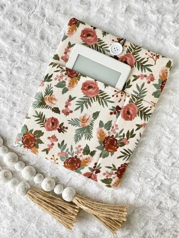 Wispy Mum / Padded Book Sleeve / Floral Book Sleeve / Pockets | Etsy | Etsy (US)