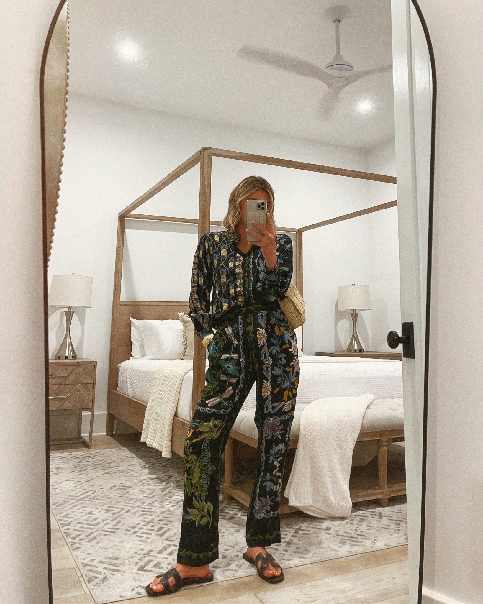 Love this farm too matching set. Looks cute for a dinner or as a swim cover up. I'm wearing size small 