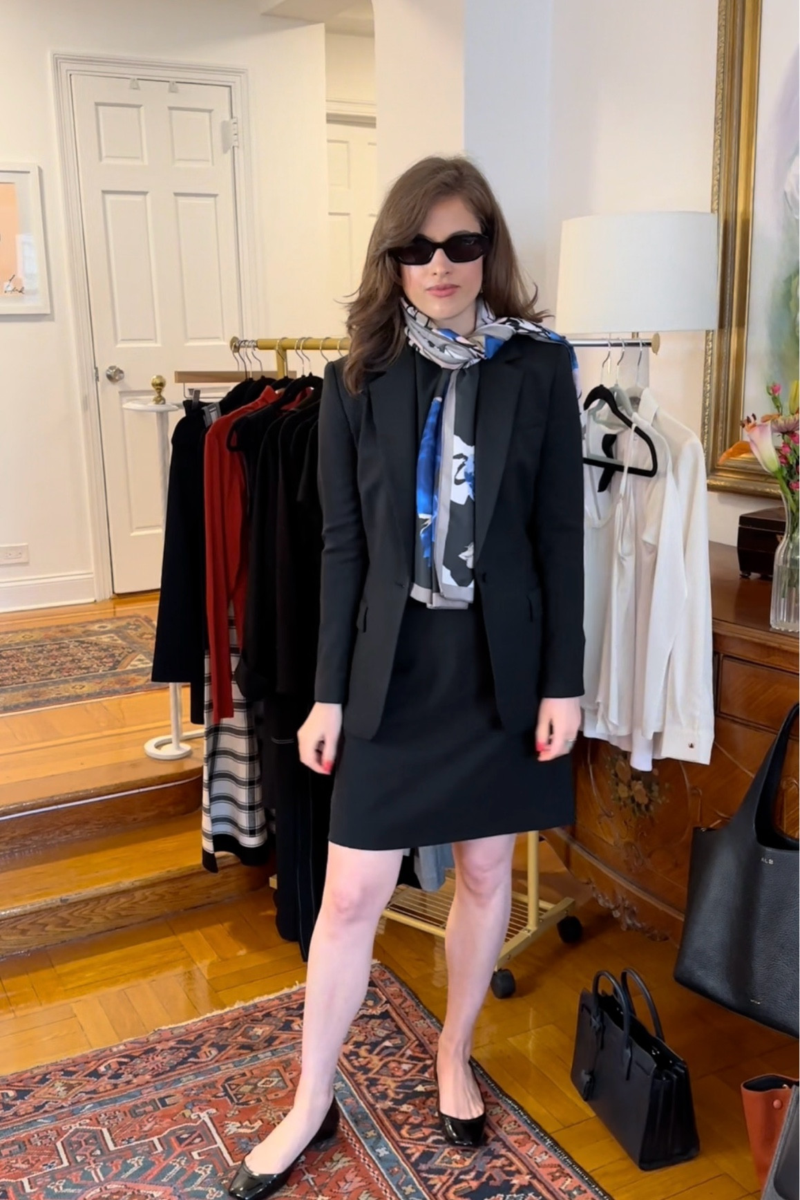 Elevate your work wardrobe with this timeless ensemble featuring a tailored black blazer paired with a sleek black dress. The elegant scarf and chic sunglasses add a touch of sophistication, perfect for transitioning from office meetings to evening events!
#Dinneroutfit
#Workattire
#Blackblazer
#Sunglasses
#Patternedscarf

#LTKSeasonal #LTKWorkwear #LTKStyleTip