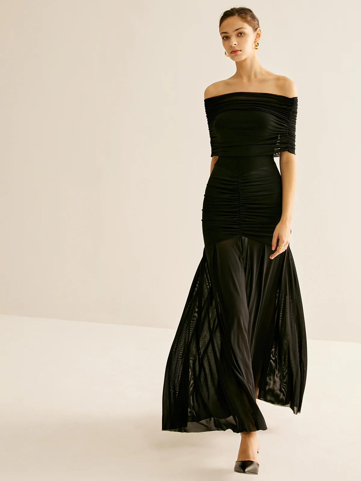 Pleated Mesh Tube Dress With Shawl | Commense