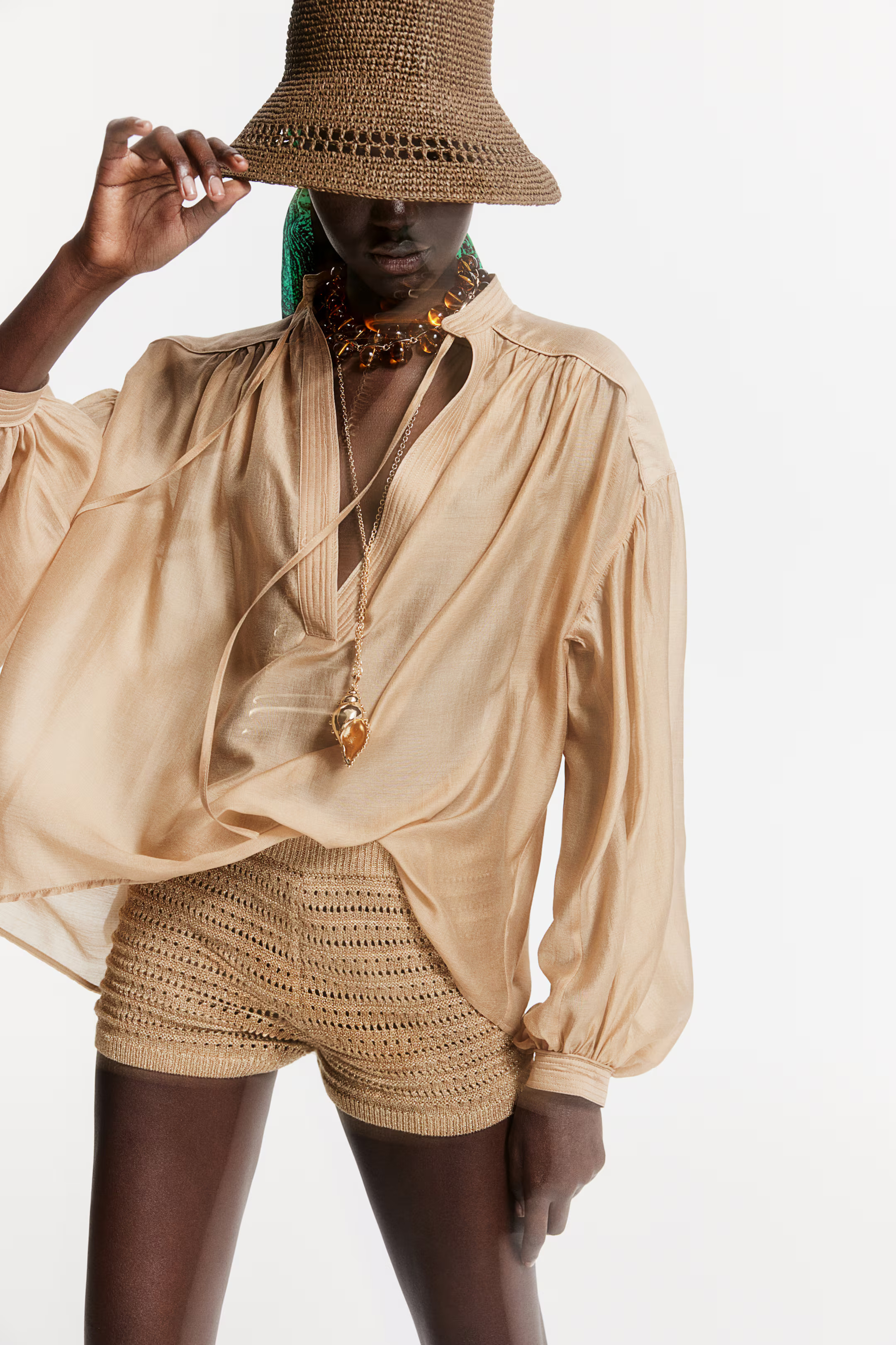 Balloon-sleeved blouse | H&M (UK, MY, IN, SG, PH, TW, HK)