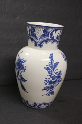 Tiffany &amp; Co DELFT BLUE 9" Flower Vase MINT  | eBay | eBay US