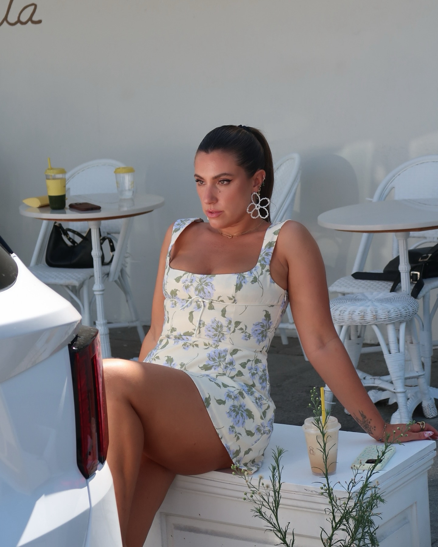 How I look at my Freddo Cappuccino ☕️✨ @peppermayo 

#summerdress #summerfashion #stylish #girlyfashion #femfashion #lastyle #greekgirl