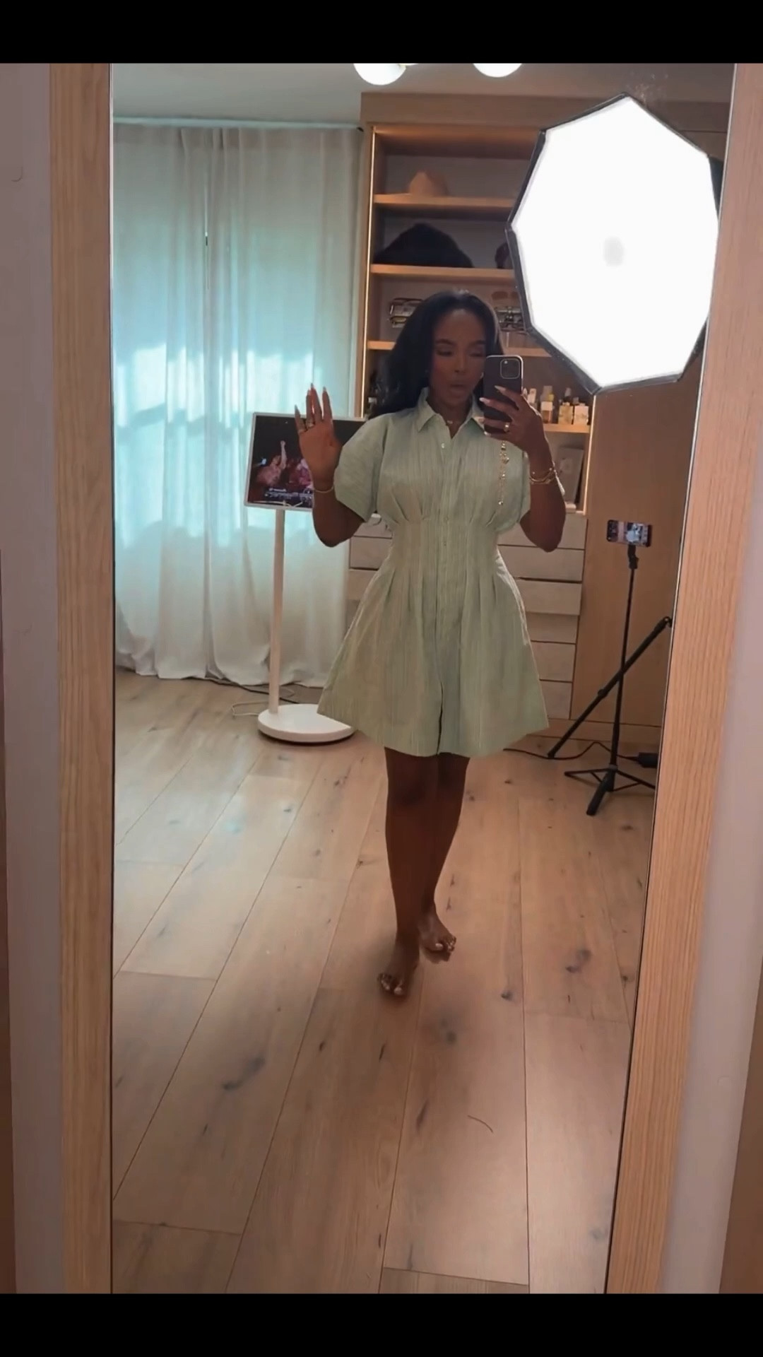 Scroll to shop 
5’4. 138lbs. 34D.  27. 40  

#LTKootd #LTKgrwm #LTKPetite