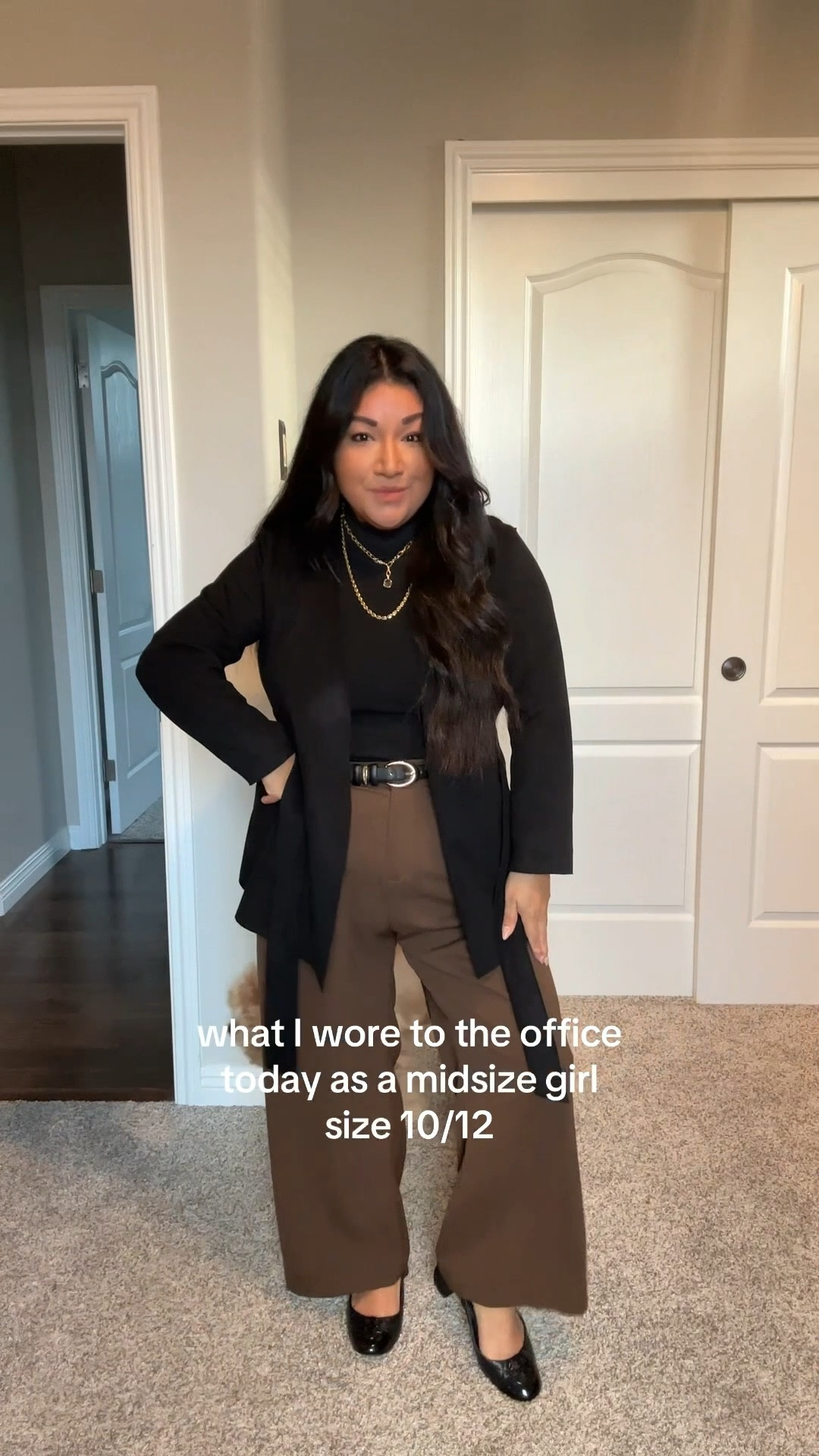 Top - large fits true to size 

Belt - 37”-41” and is roomy , plenty more room to buckle 

Pants - large short in thin material and I’m 5’2” and 165 lb  

#LTKWorkwear #LTKootd #LTKMidsize