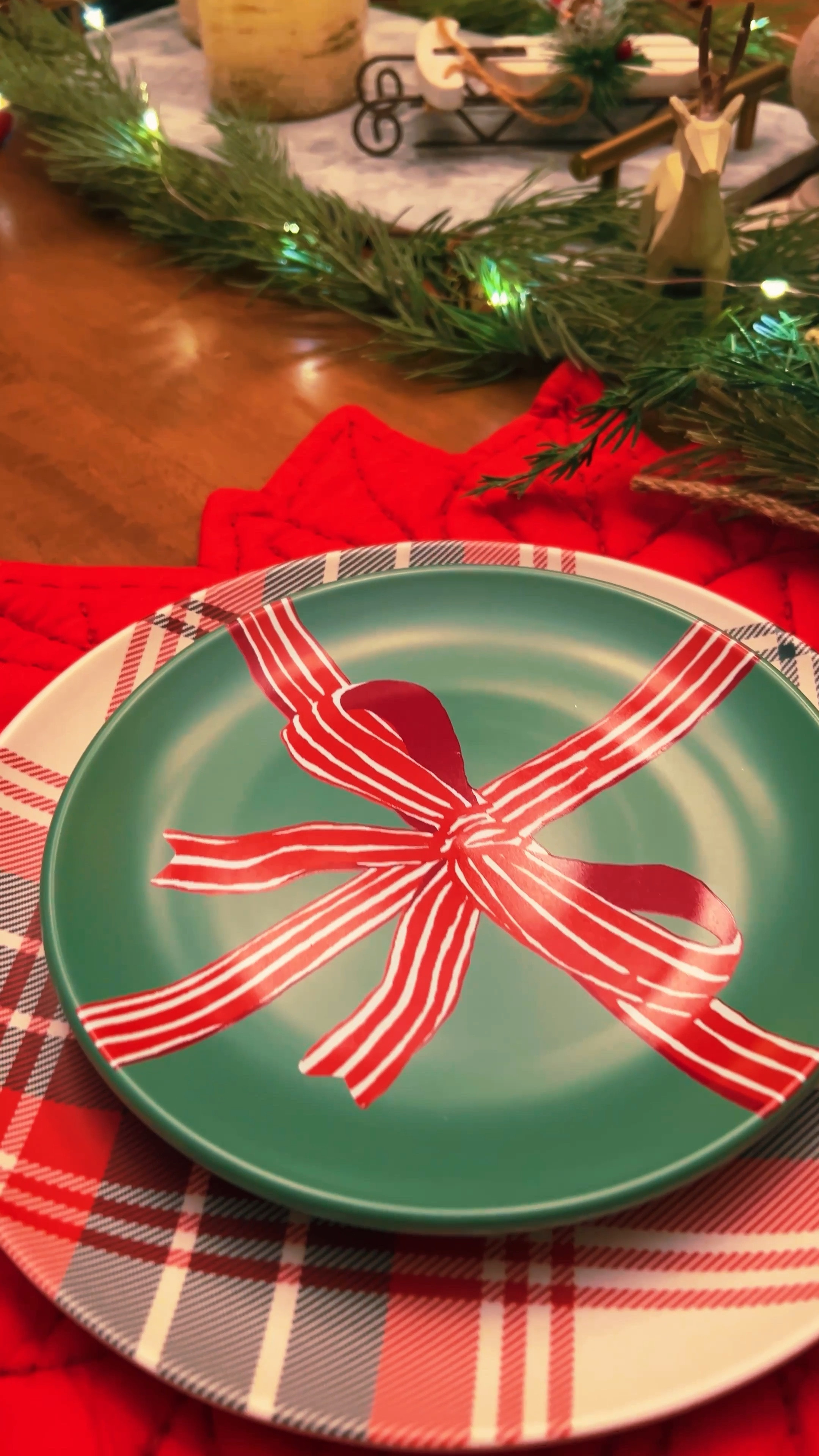 Holiday dining decor 


#LTKHoliday #LTKSeasonal #LTKGiftGuide