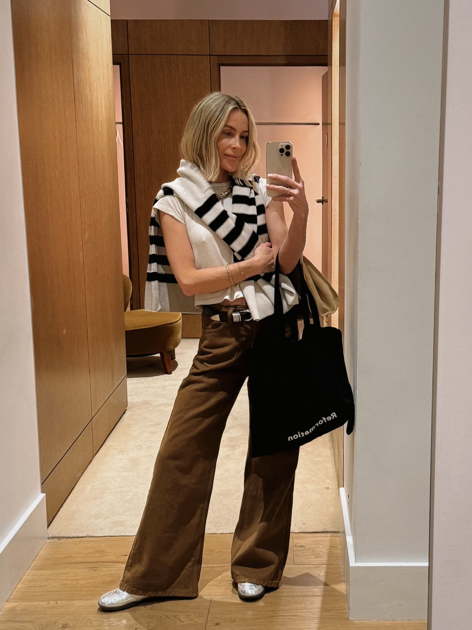 tee and jeans but make it look chic 

#LTKdayinmylife #LTKgrwm #LTKFindsUnder100