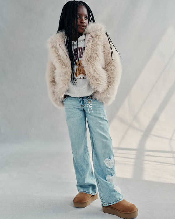 BLACK FRIDAY IS HERE | 40% OFF everything | free shipping on orders over $99 | Abercrombie & Fitch (US)