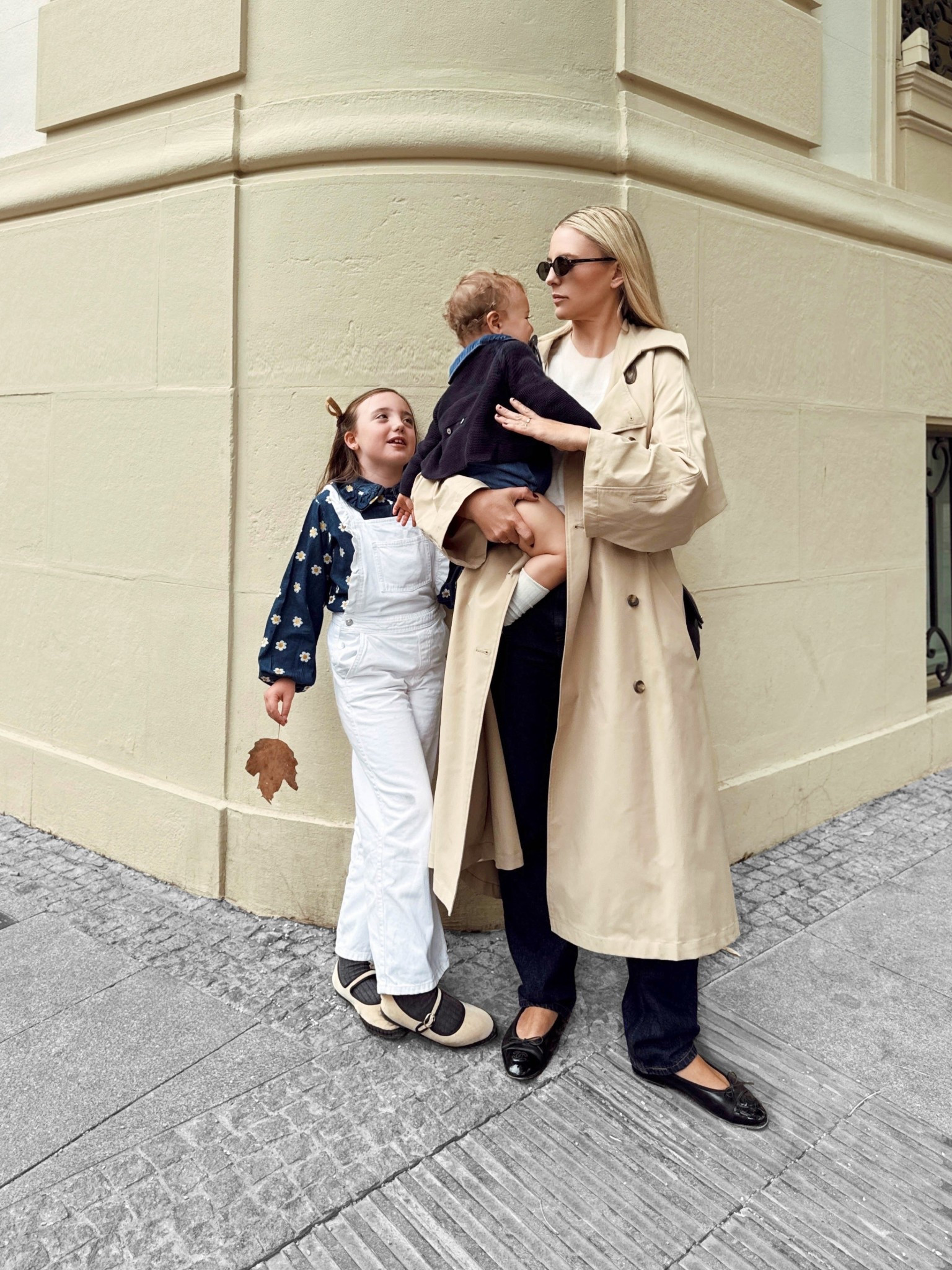 Amor y caos a partes iguales 

——————————————————

Filled with love and chaos 

.
.
.
.

#LTKkids #LTKfamily #LTKbaby