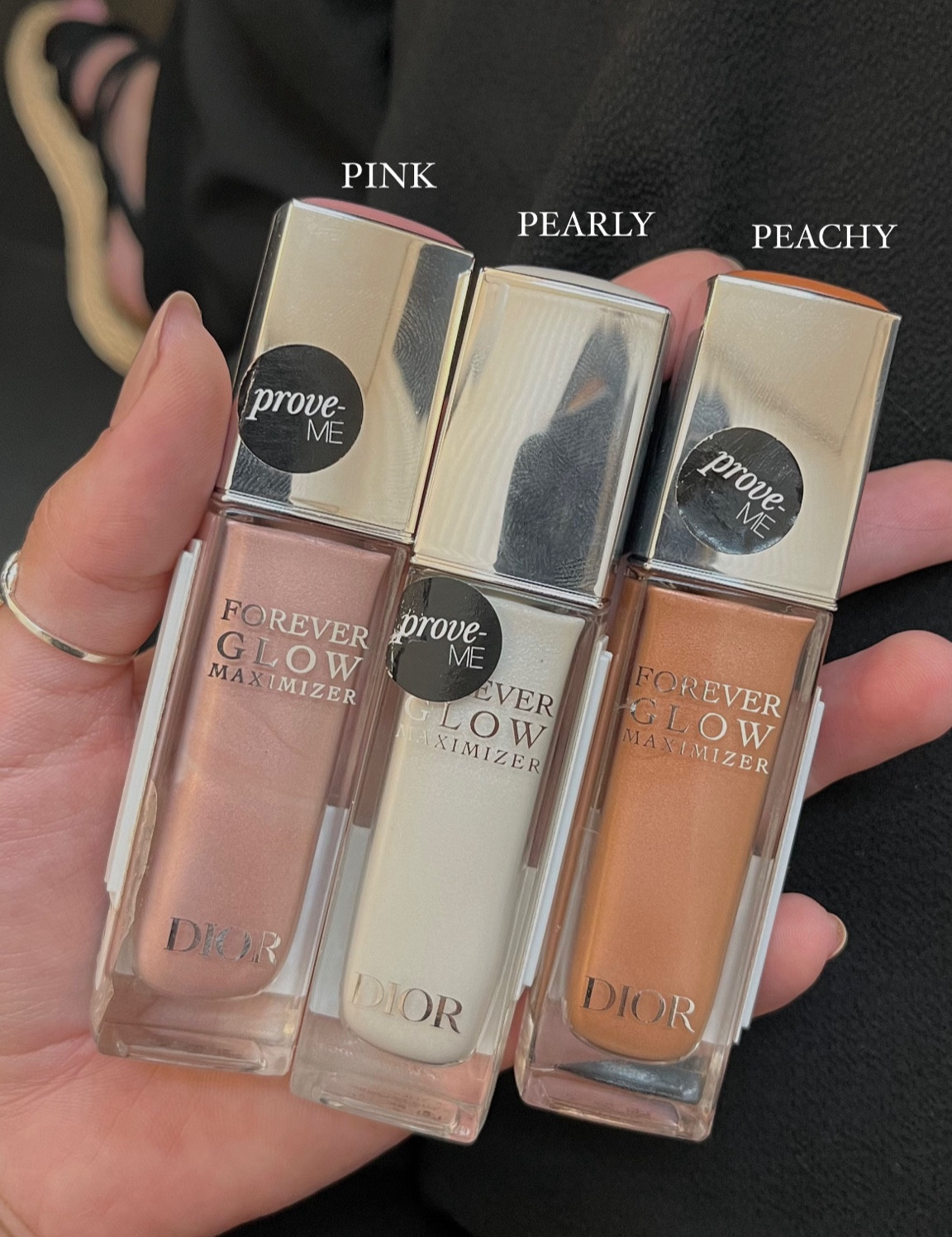 FOREVER GLOW STAR FILTER

O primeiro iluminador líquido Dior Forever, infundido com pigmentos perolados luminosos ultrafinos que pode ser aplicado como blush ou bronzer 