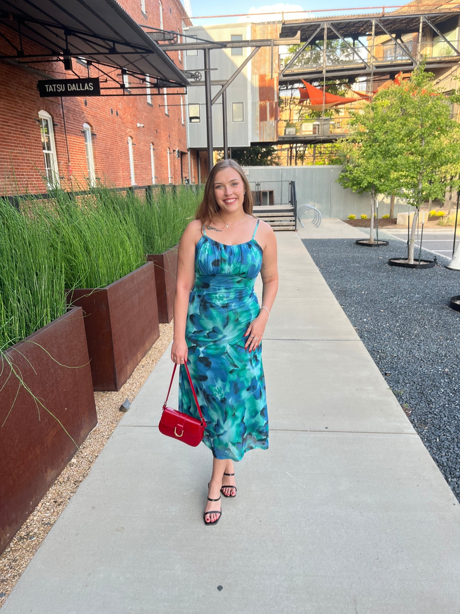 Th perfect date night dress 

Affordable fashion  Amazon fashion  summer dress  midi dress  heels  date night outfit  purse  Dallas  dfw 

#LTKStyleTip #LTKSummerEdit #LTKFindsUnder50