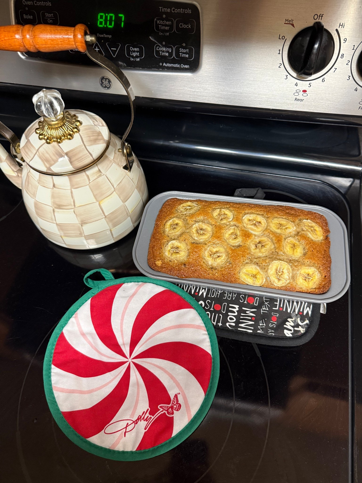 What to do with a cold day in Florida in March, make banana bread of course🍌🍞🤎 makes the house so cozy and smell so good😋

#cozyhome #cozy #coldday #marchthings #bananabread

#LTKfoodie #LTKdayinmylife #LTKHome