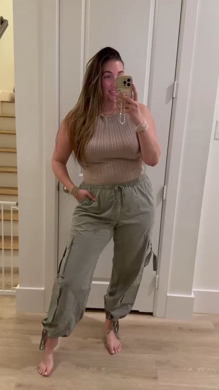 Abercrombie cargo pants on sale! I love the fit of these and you can wear it with so many different outfits 

#LTKsalealert #LTKSeasonal #LTKVideo