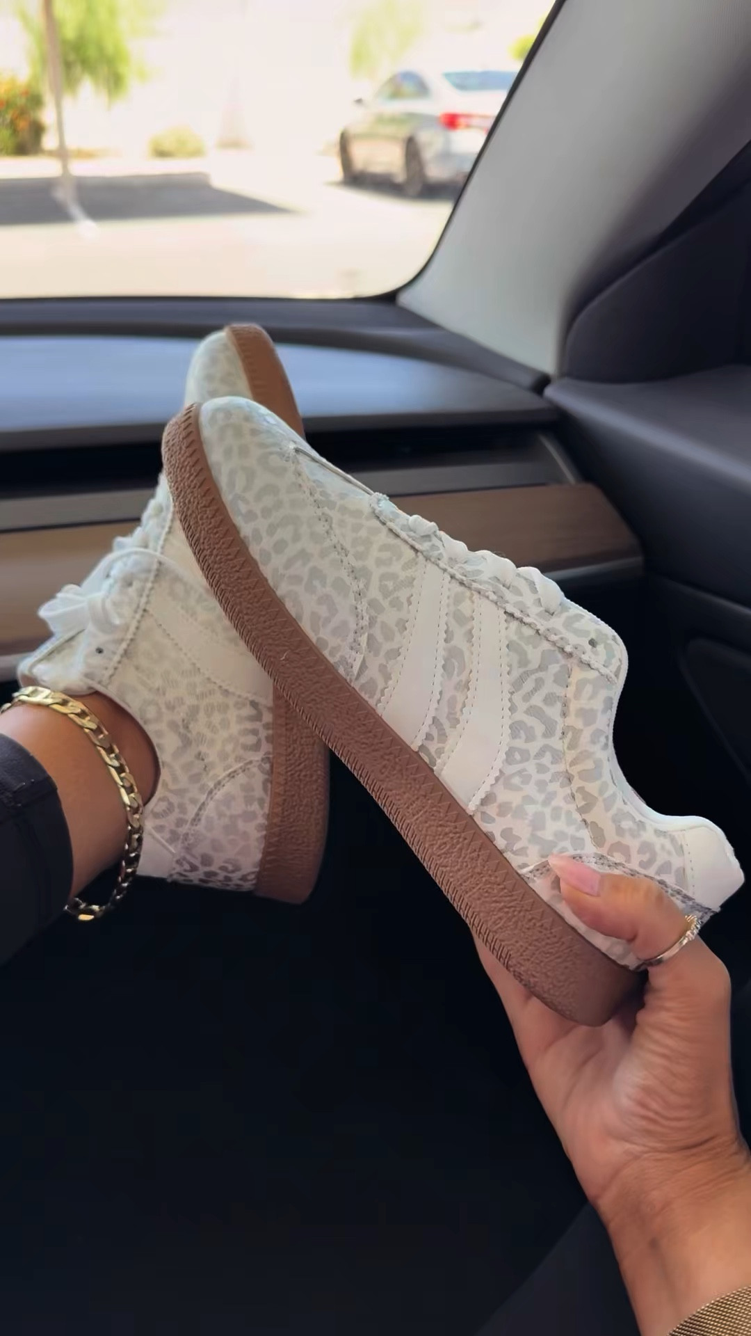 These are the perfect sneakers

#LTKU #LTKgrwm #LTKootd