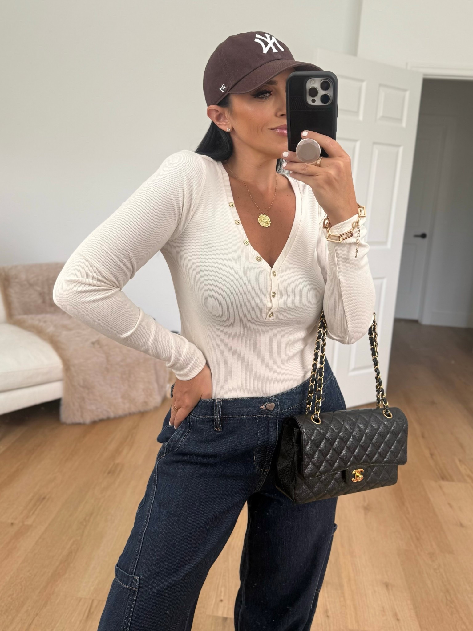 Scoop Women’s Ribbed V Neck Henley Top with Long Sleeves wearing size medium. Cargo Wide Leg Jeans wearing size medium only $20. 