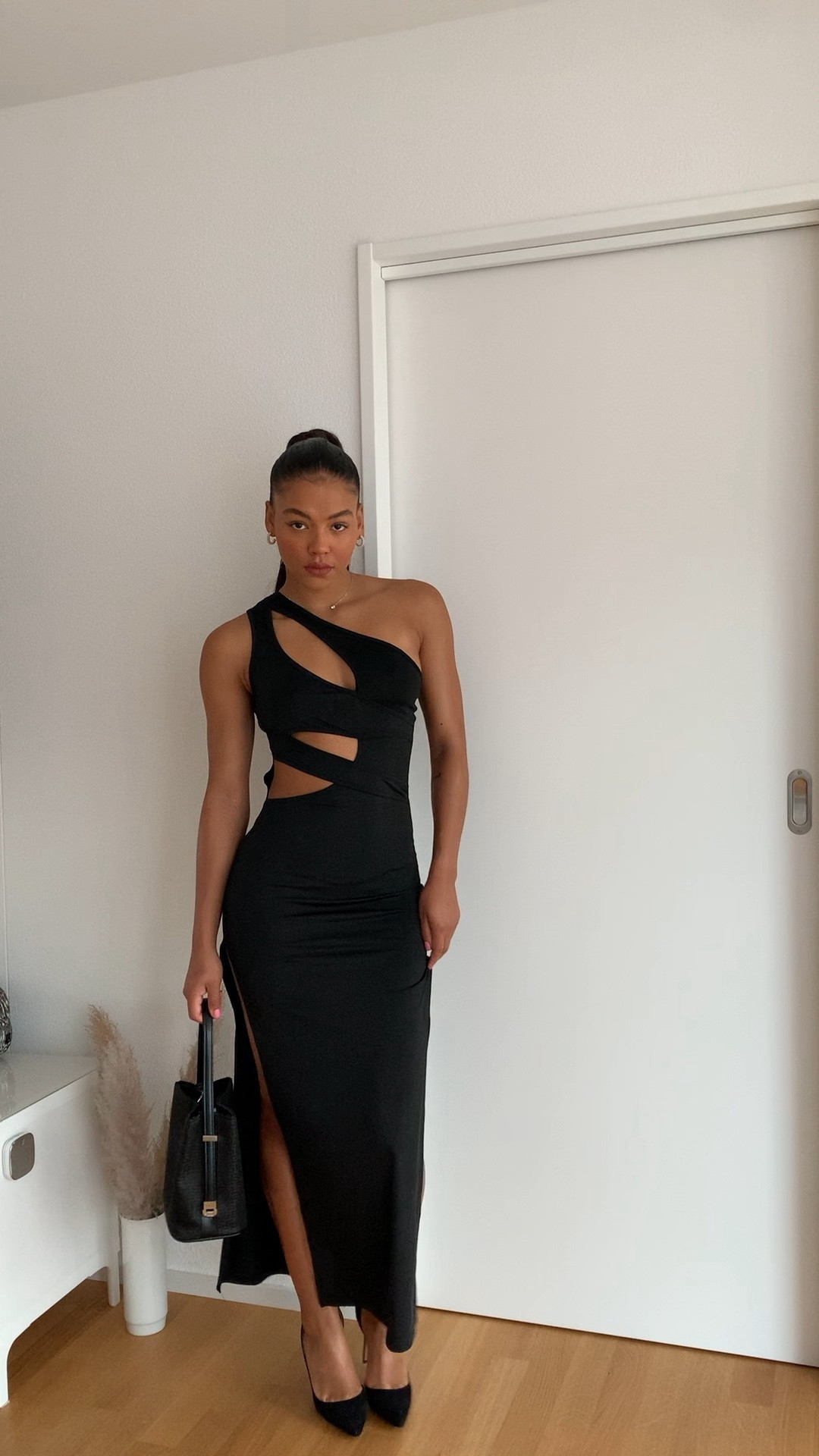 Ready to paint the town chic in this little black dress! 🌙✨ Perfect for a night out, this cute number brings elegance and style together effortlessly. Embrace the night with confidence and charm🎀 #NightOutStyle #LittleBlackDress #ChicElegance #DressToImpress #NightLifeChic

#LTKU #LTKMostLoved #LTKeurope