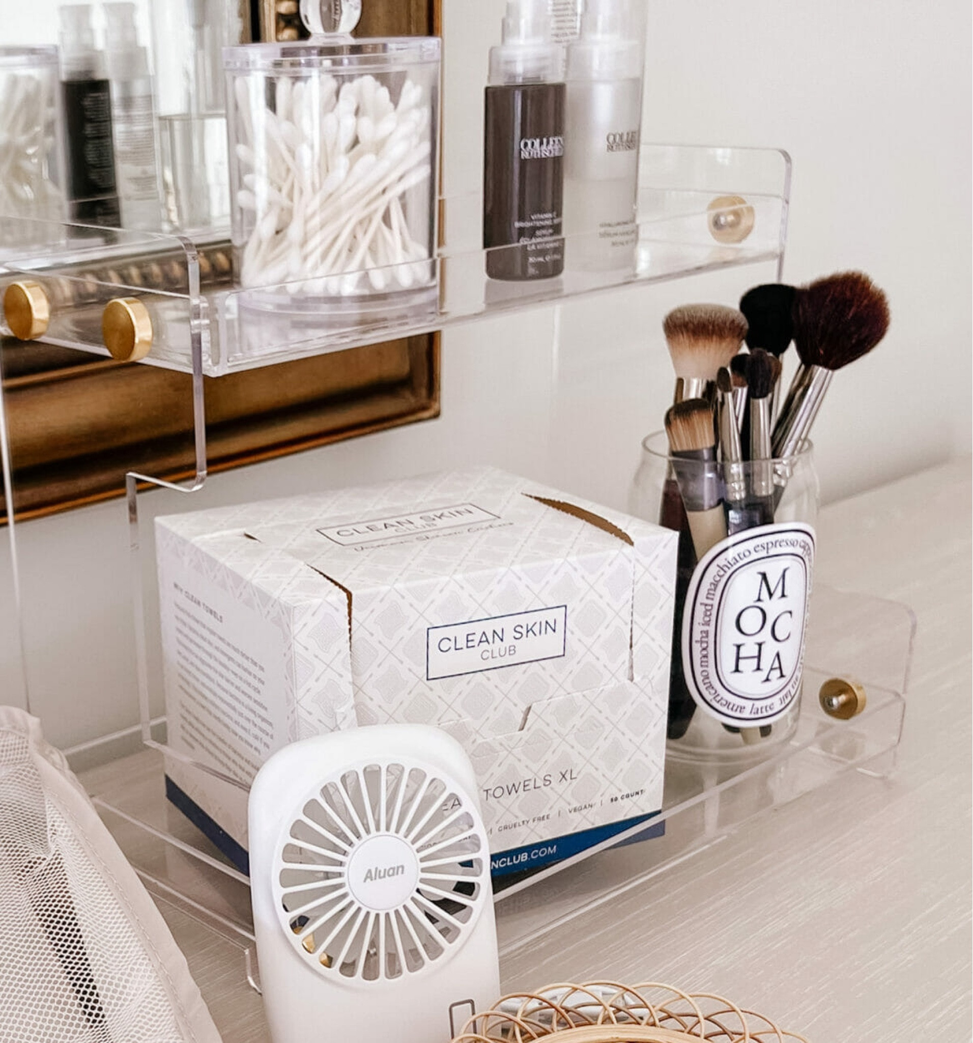 My AM/PM Routine 

Last year, I discovered the Clean Skin Club Towelettes and really like using them. These are awesome because you use them to dry your face as opposed to using your bath towel that likely isn’t washed daily. When you dry your face with the Clean Skin Club towel, your face isn’t exposed to that bacteria.

#LTKover40 #LTKbeauty #LTKfindsunder100