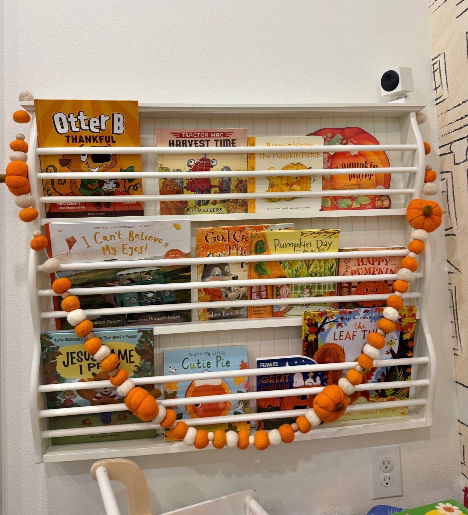 Our fall book shelf! 🍂 I got this shelf so long ago at pottery barn and it’s sold out but linking some similar styles here

#LTKHome #LTKmomlife #LTKKids