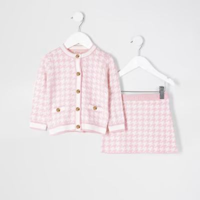 Mini girls pink dogtooth cardigan outfit | River Island (UK & IE)