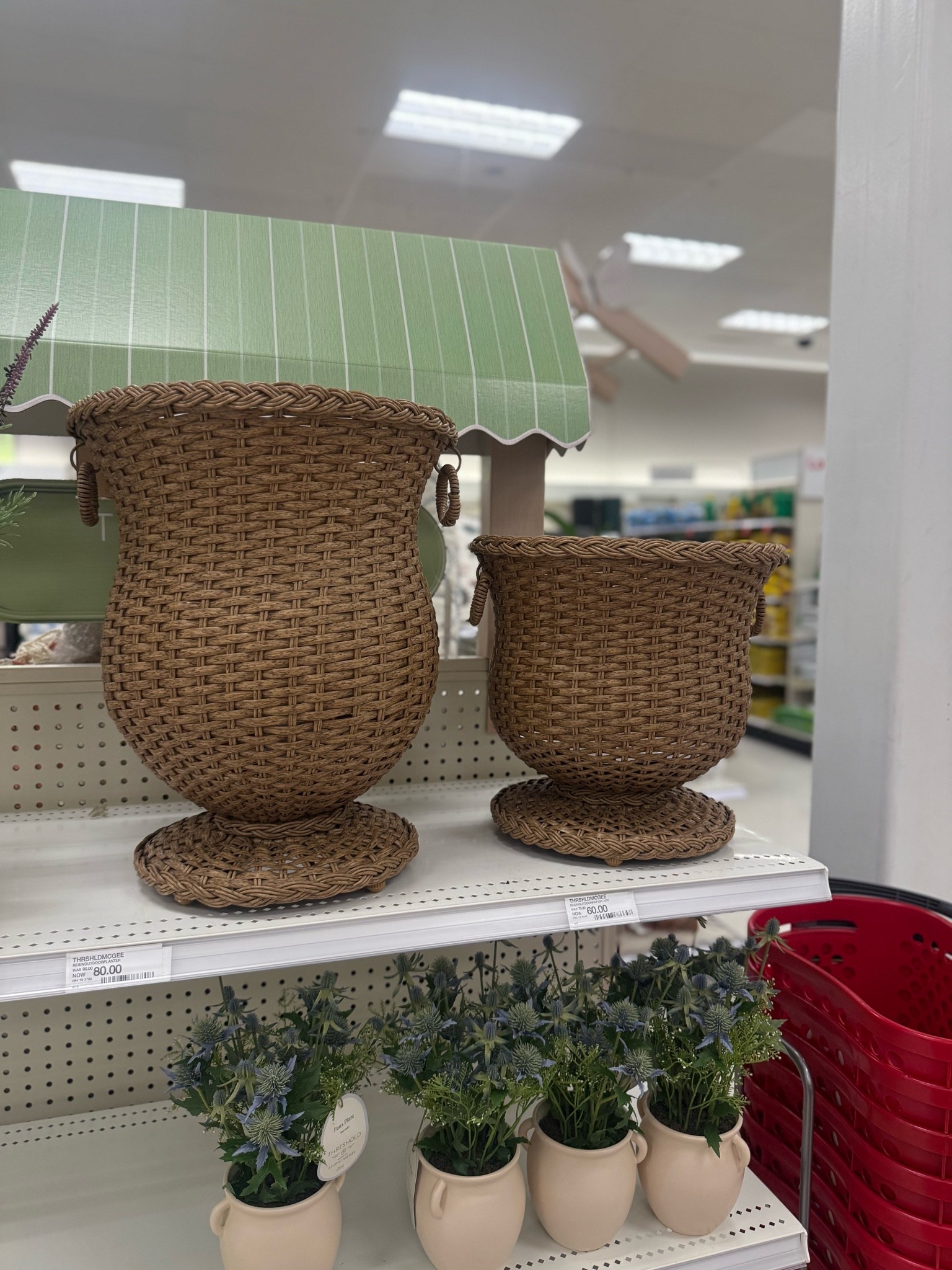 Loving these woven planters from Target! 😍