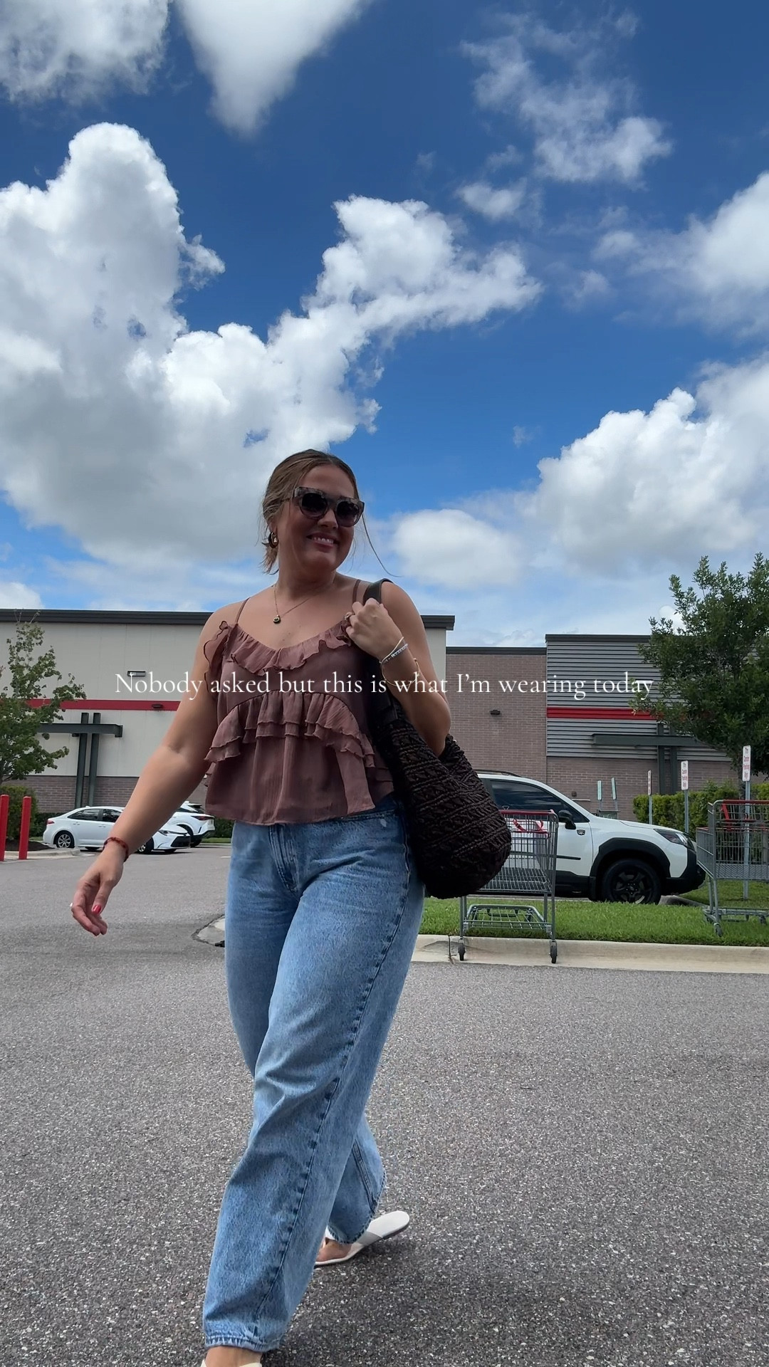 Let’s go run some errands😎

#LTKFindsUnder50 #LTKOver40 #LTKStyleTip